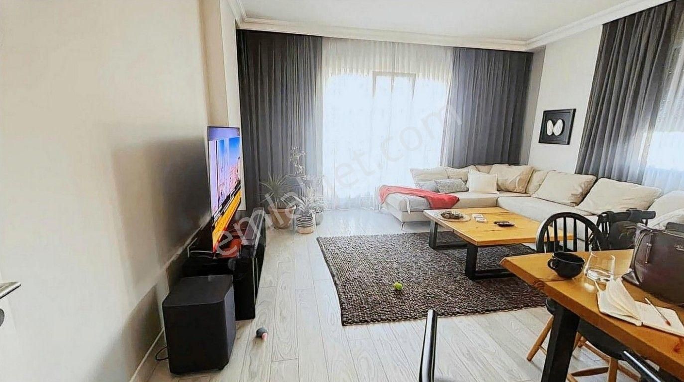 Eriş Emlak Dan Kozyatağı İskanlı Geniş Kullanışlı 2+1 Daire