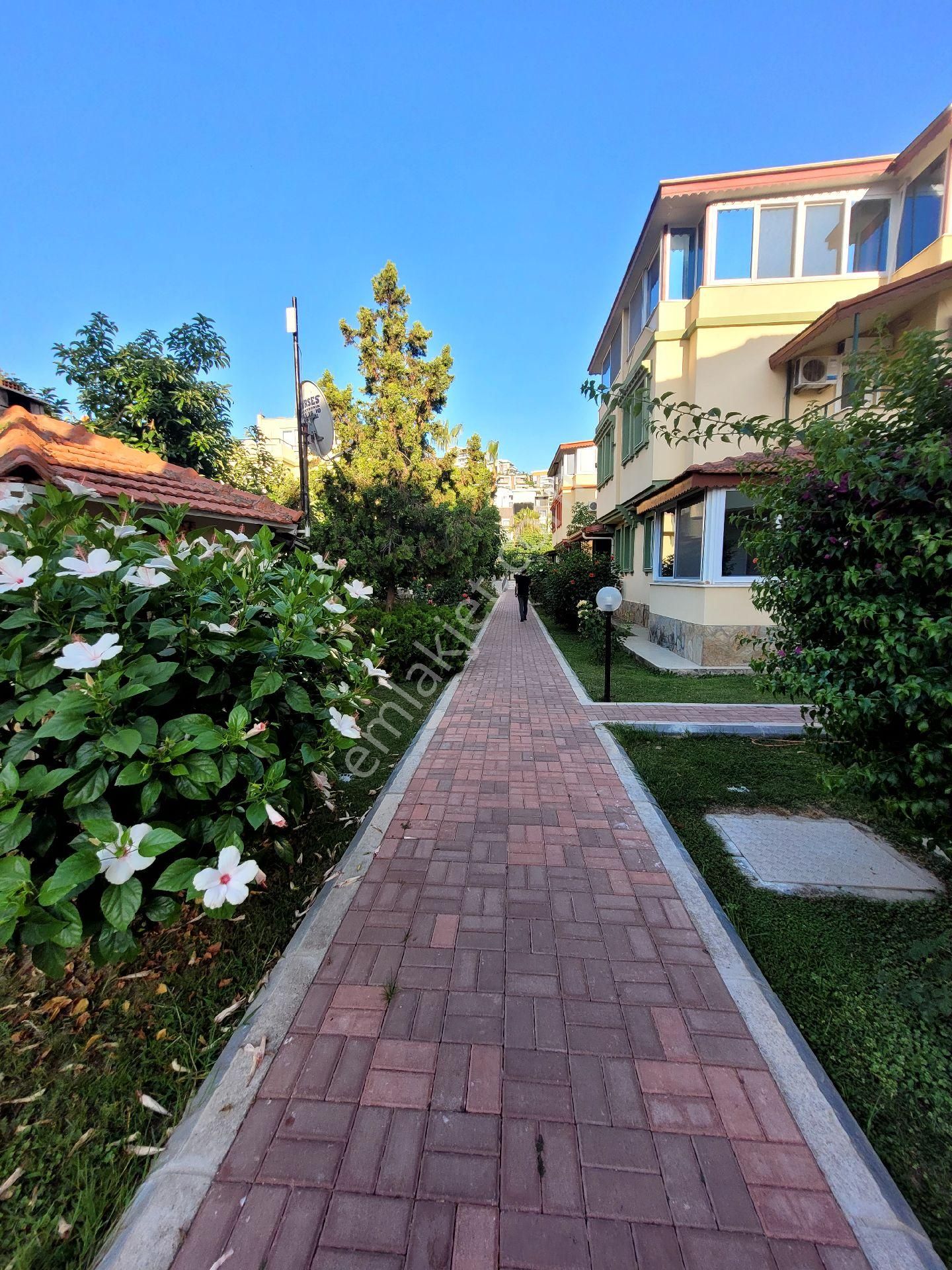 Konaklı Da Denize 400 Mt Site Satılık 2+1 Triplex Villa - Görsel 6