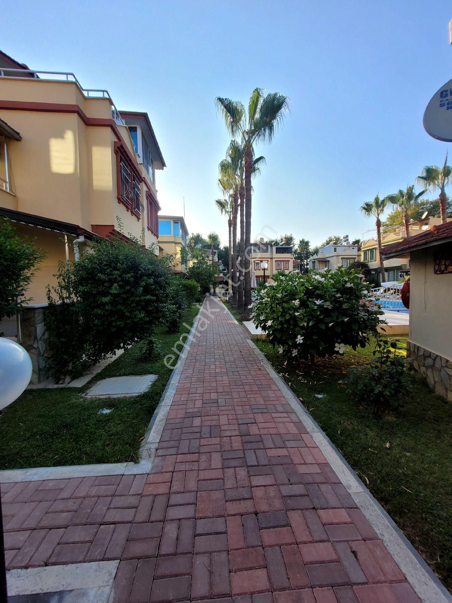 Konaklı Da Denize 400 Mt Site Satılık 2+1 Triplex Villa - Görsel 3