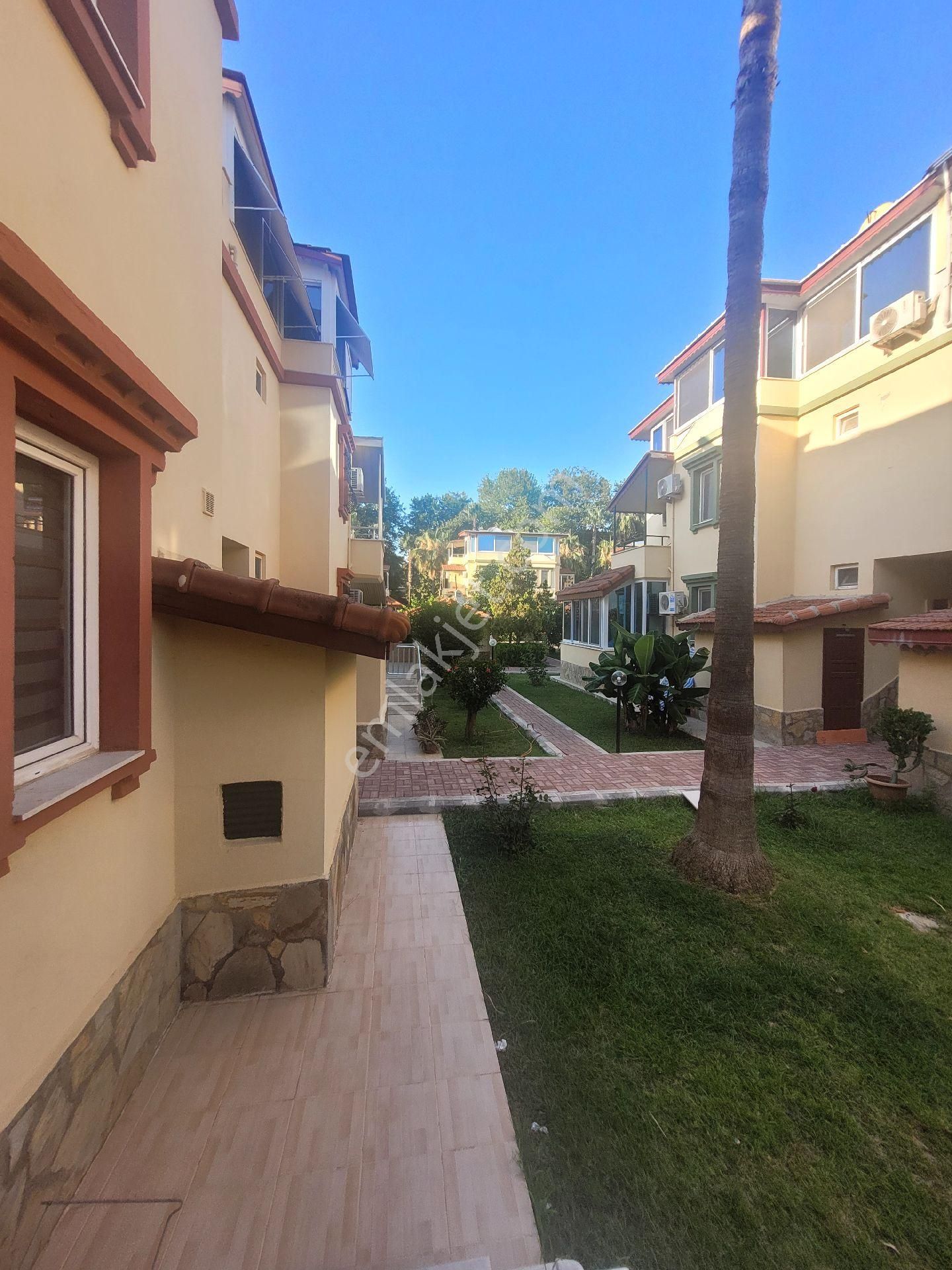 Konaklı Da Denize 400 Mt Site Satılık 2+1 Triplex Villa - Görsel 23