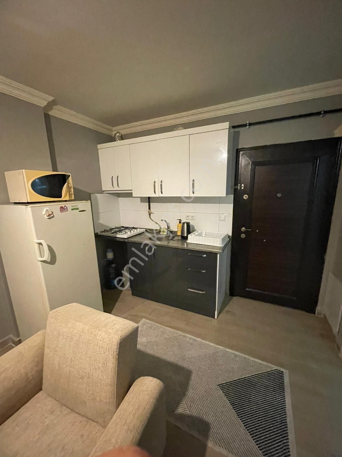 Yeniköyde Kiralık 1+1 Daire
