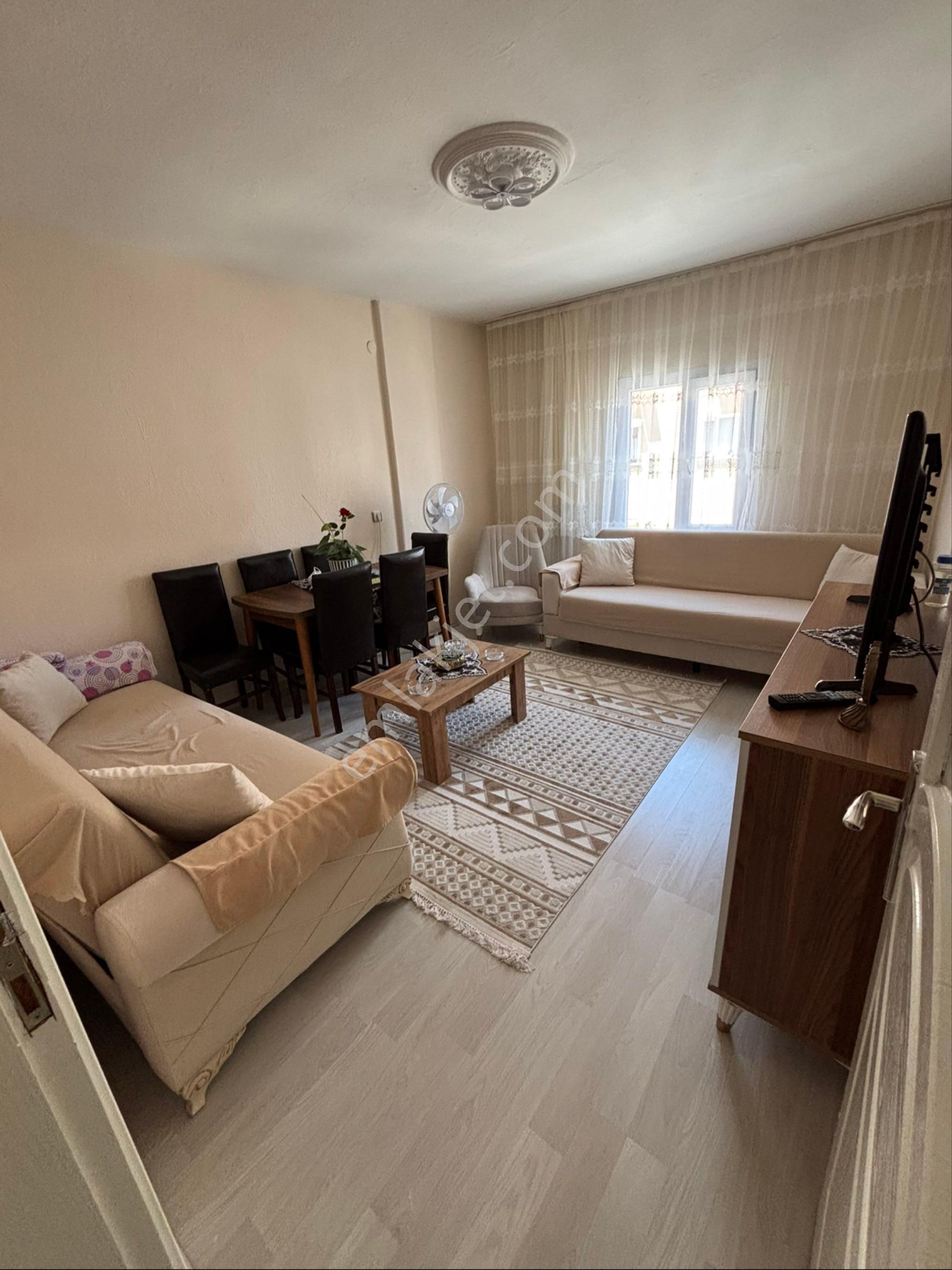Eymen Emlak'tan Çatalçeşme Parkı Civarı 2+1 Arakat Satılık Daire