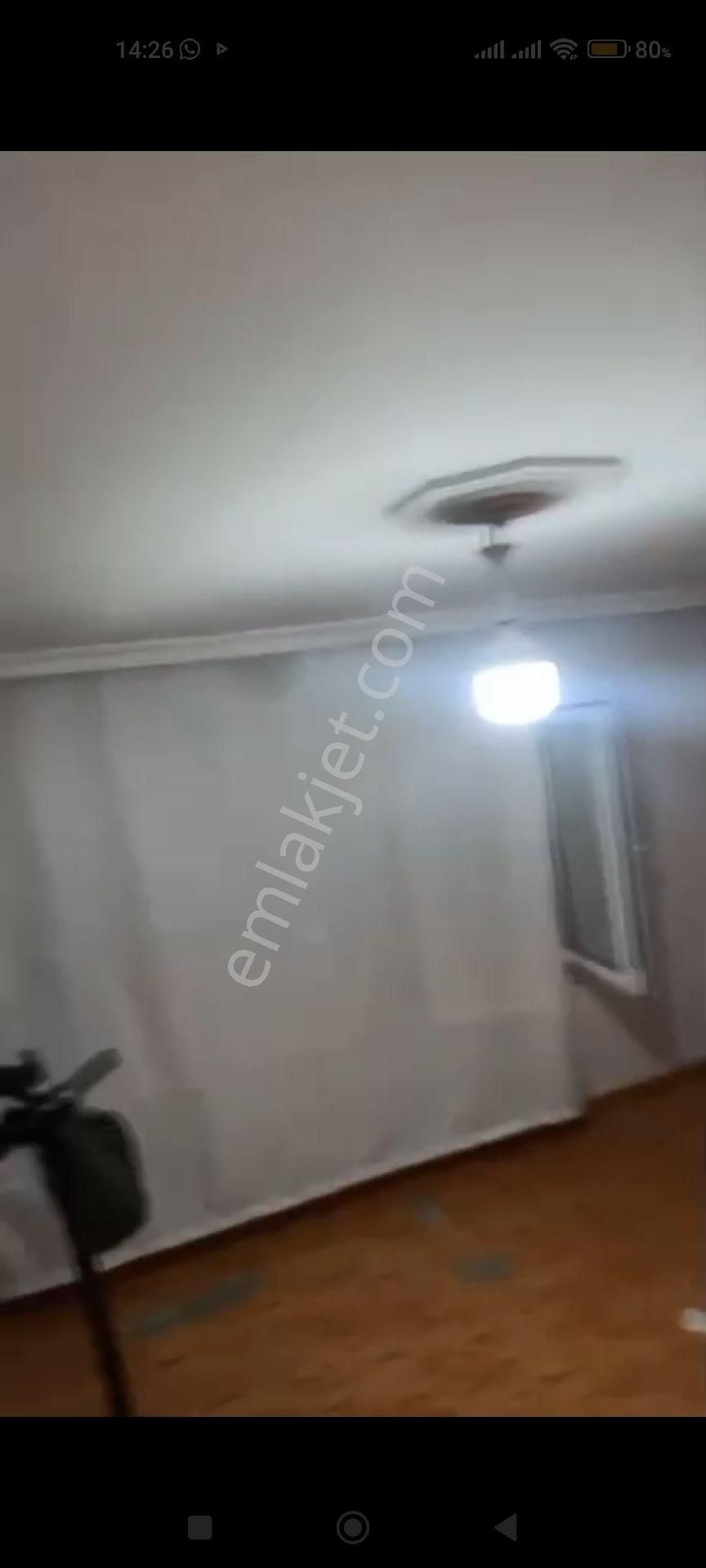 Uğurmumcu Mah.de Bekar Yabancıya Uygun 2+1 110m Çatı Kat Daire