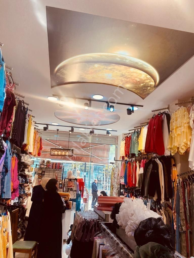 Cadde Üzeri 100m Giriş Kat Dükkan