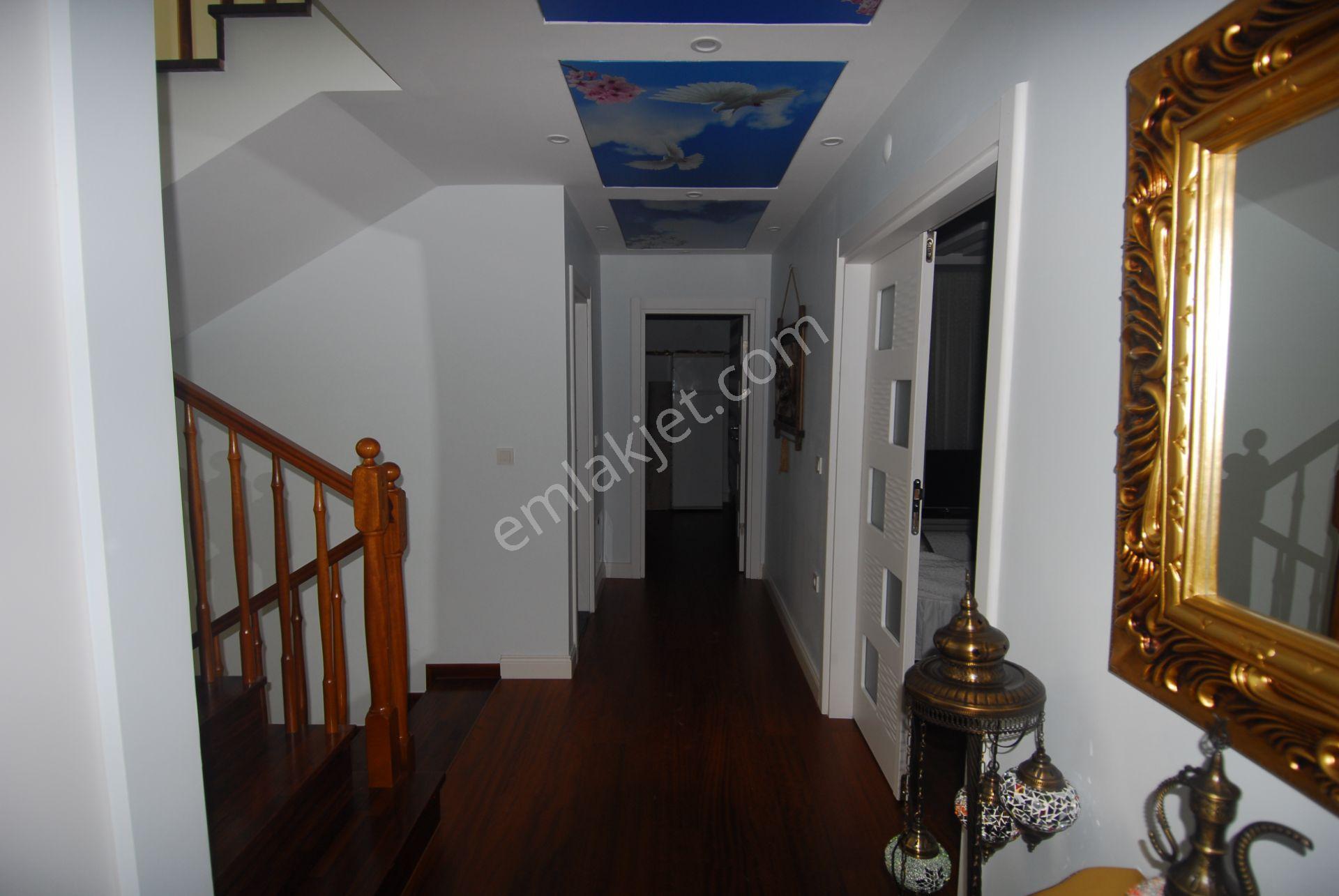 Balıkesir Ayvalık Ta Satılık Muhtesem Villa.denize Sıfır - Görsel 12