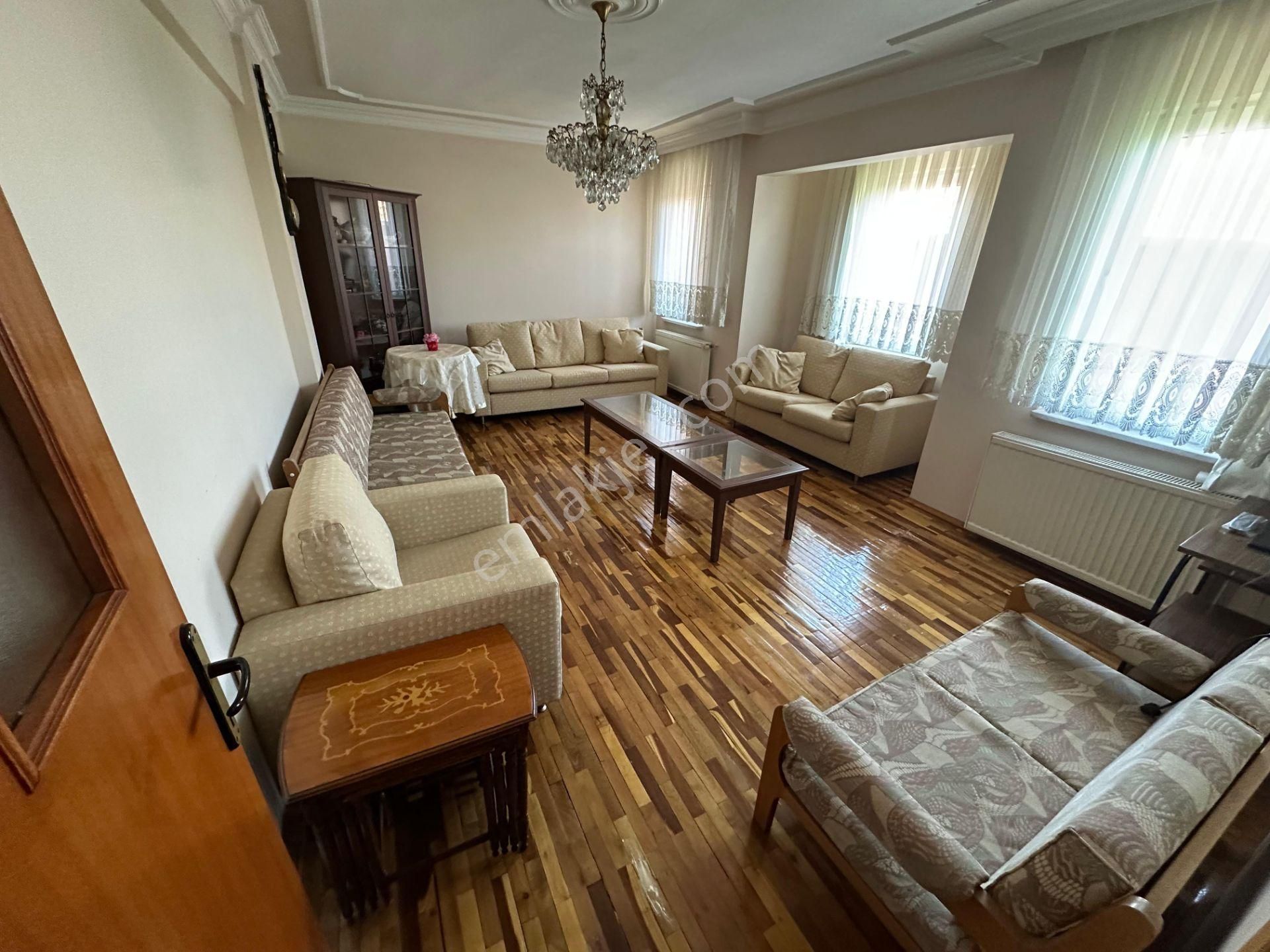 Heykelde Erkek Lisesine Yakın Full Eşyalı 2+1 Kiralık Daire