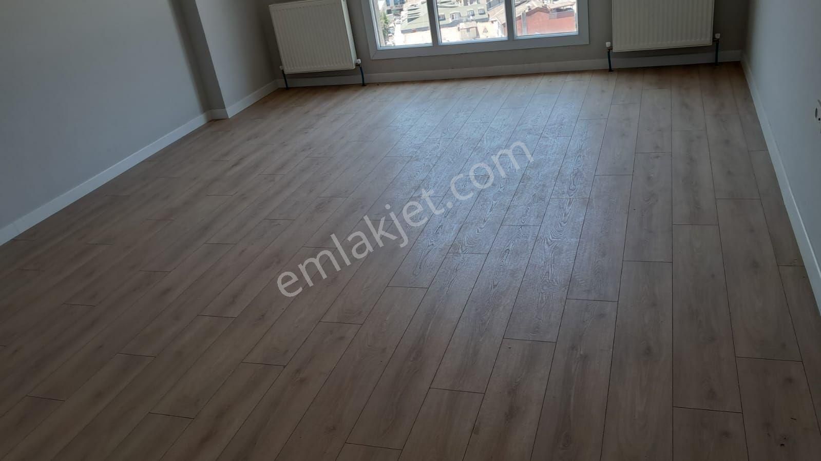 Kirazlı Mh. Satılık Sitede 3+1 Daire (metroya Yakın)