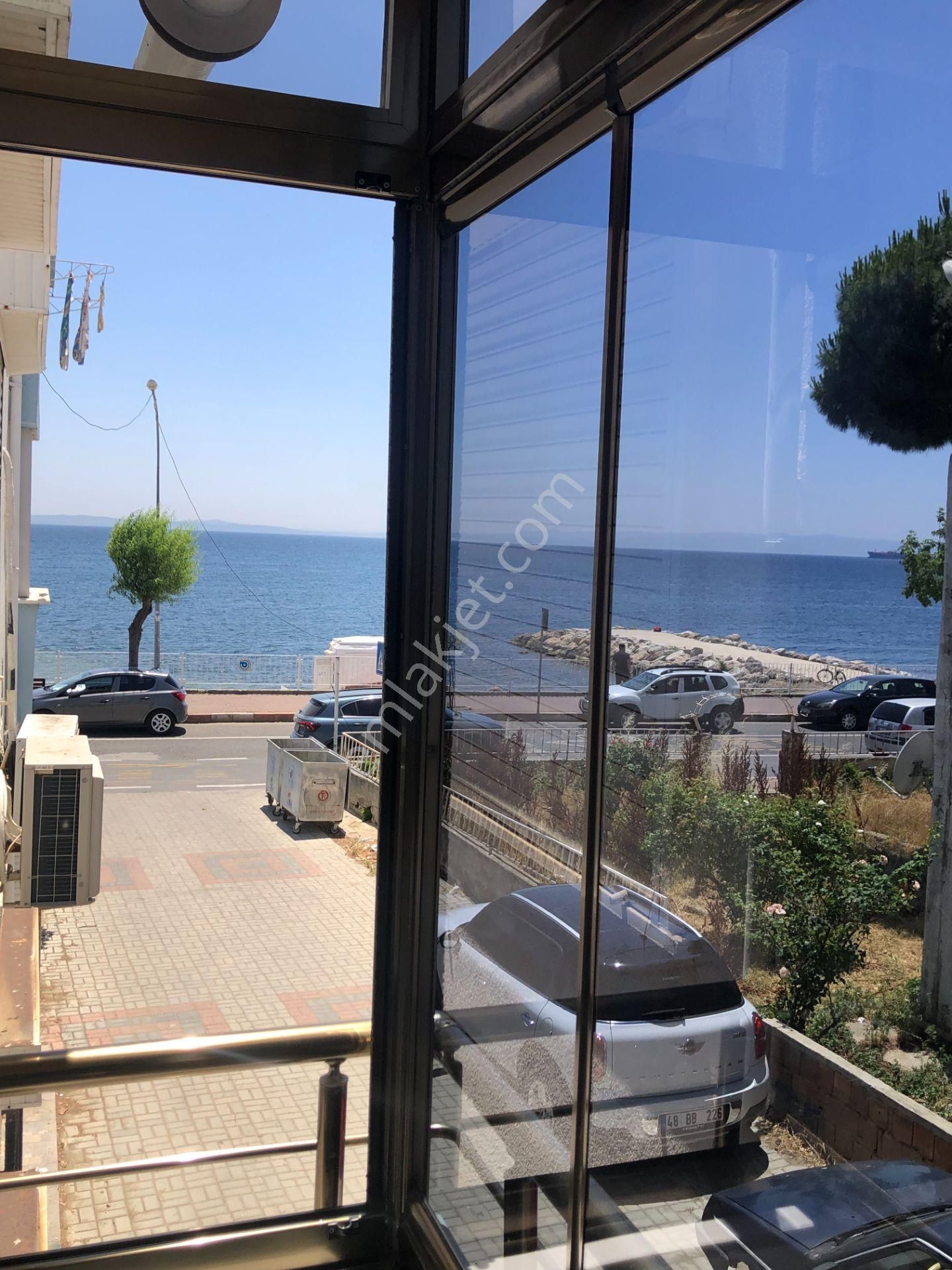 Şarköy De Işık Emlaktan İstiklal Mah De 1+1 65 M2 Daire