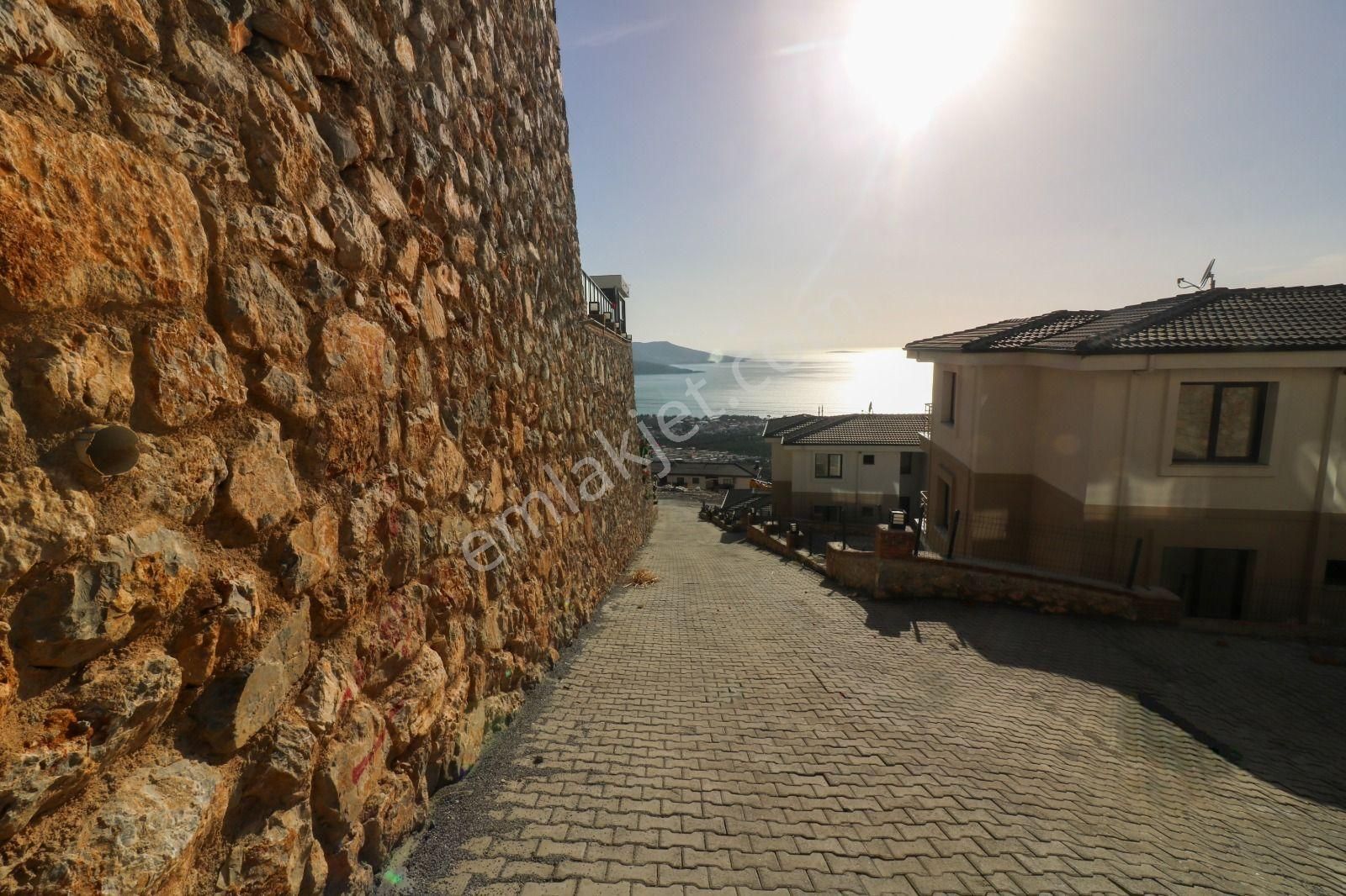 Akbük'te Panoramık Denız Manzaralı, Sıtenın En Gözde 2+1 Daıresı! - Görsel 12