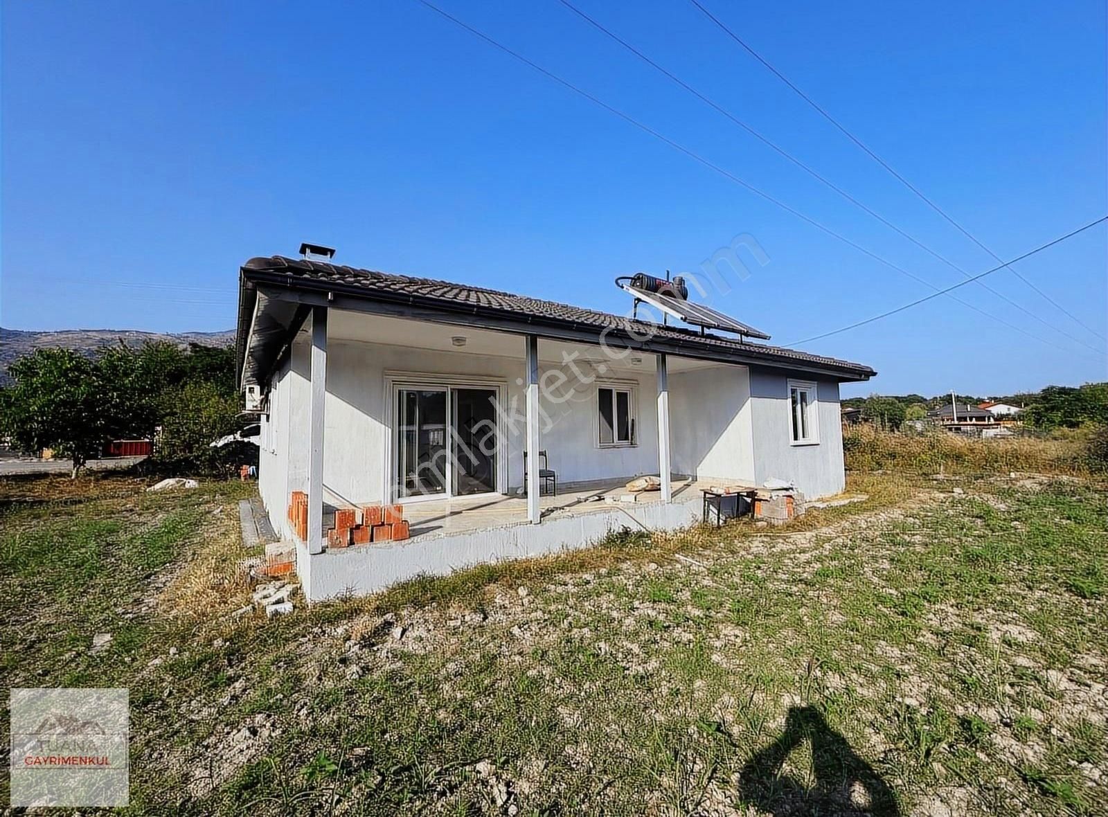 Tuana Gayrimenkul'den Yangıda Kiralık 3+1 Müstakil Ev.