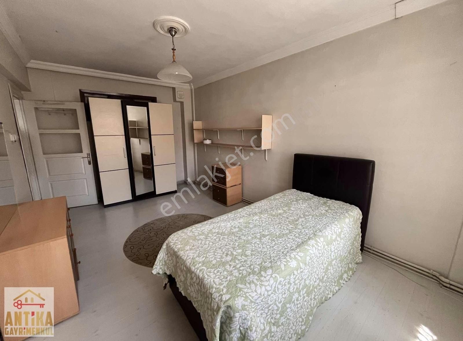 Antika Gayrimenkul'den Çarşı İçinde Eşyalı Daire