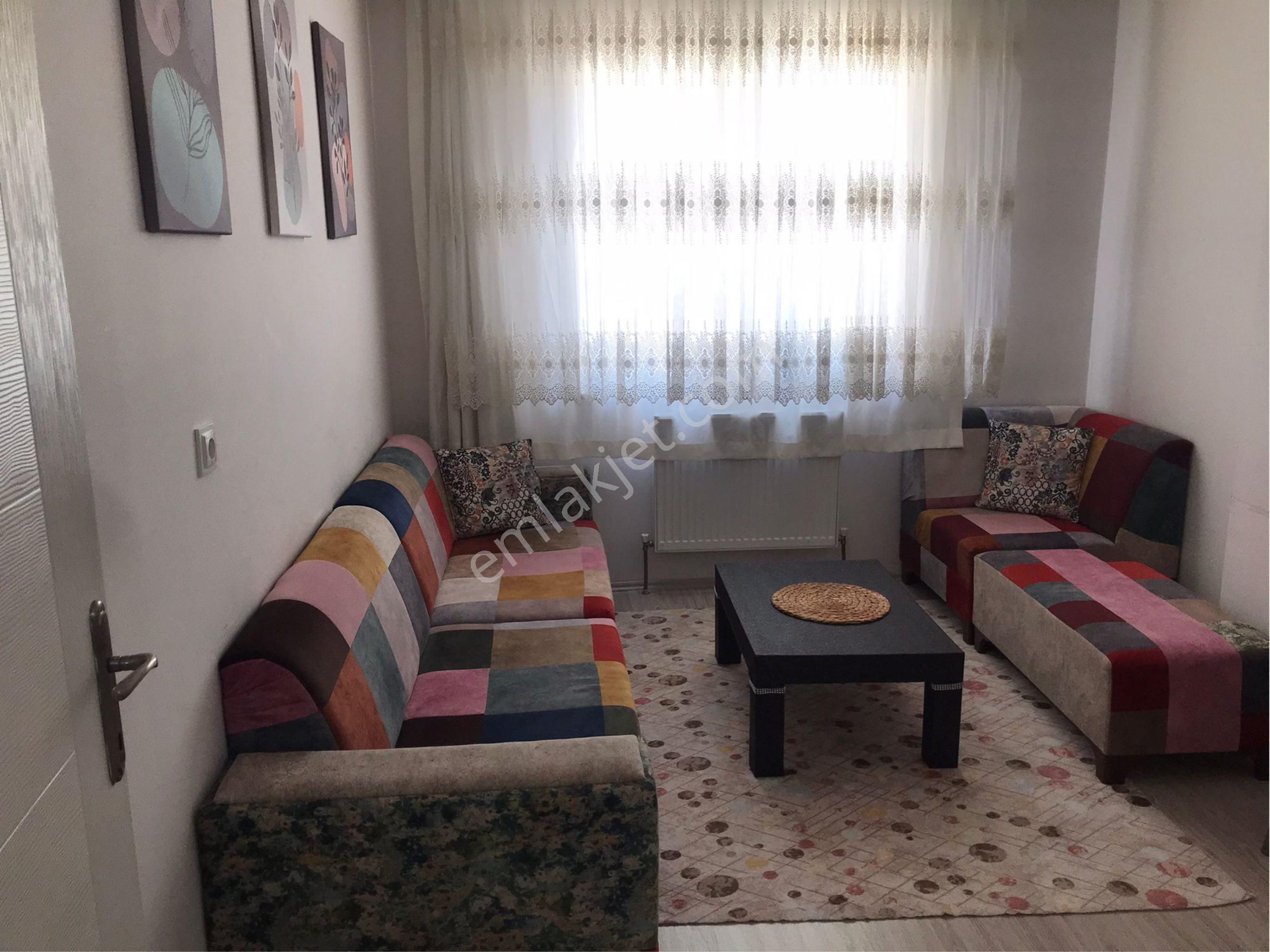 Hayat Emlaktan Üniversite Civarında Eşyalı Kiralık Apart