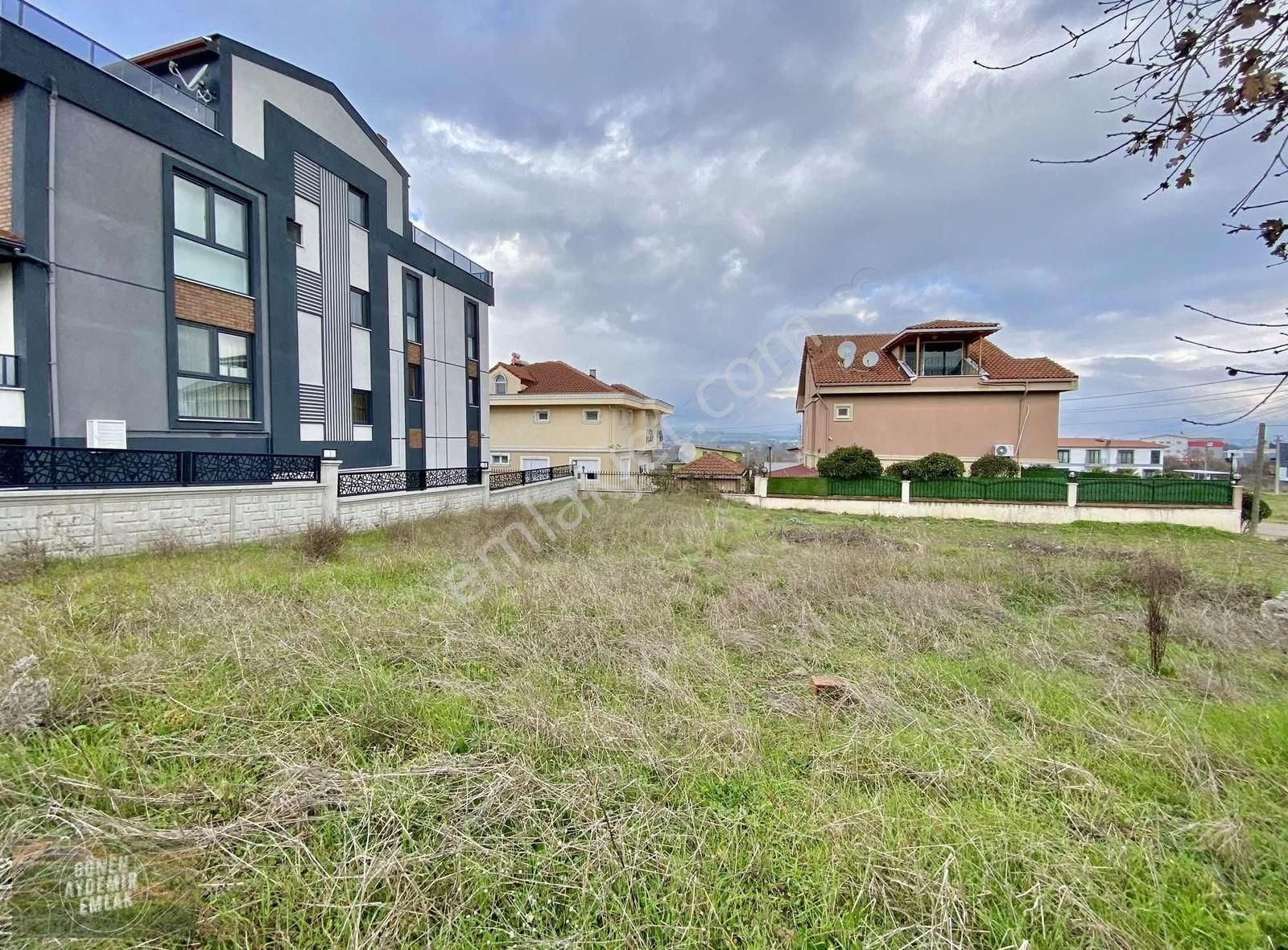 Gönen Aqua Termal 307 M2 Villa İmarlı Arsa İnşaat İzni Var