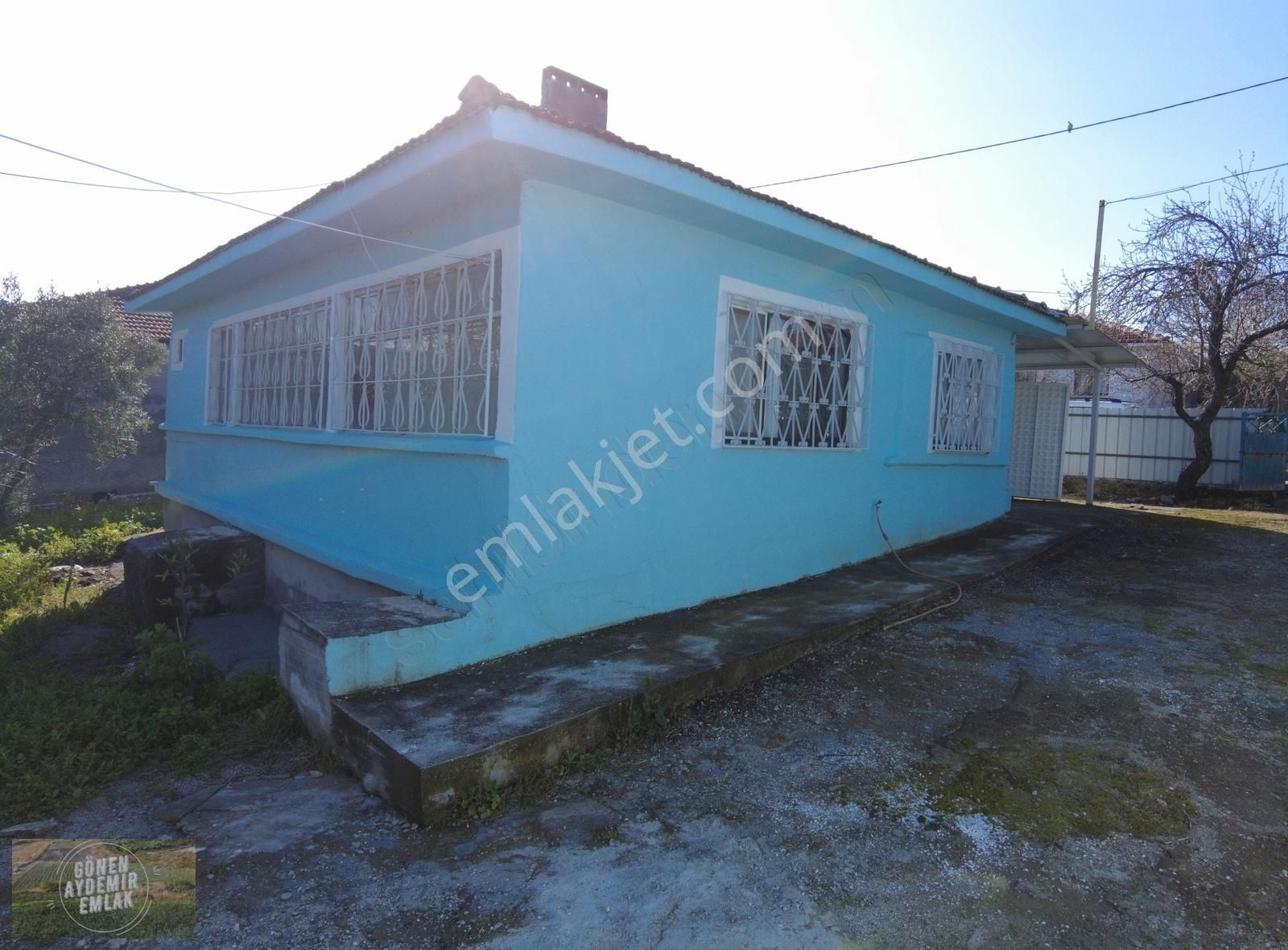 Manyas'a 5 Dk 632 M² İçinde Köy Evi Dam Depo Ve Garaj