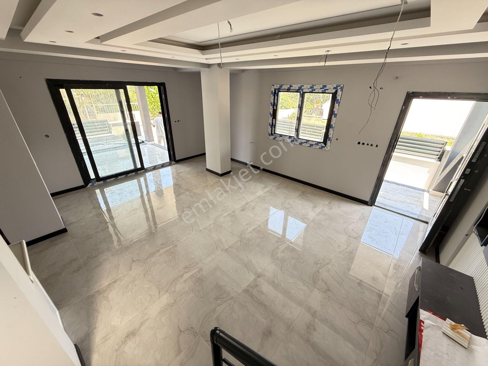 Seferihisar Doğanbey'de Satılık 3+1 Müstakil Sıfır Geniş Bahçeli Villa - Görsel 17