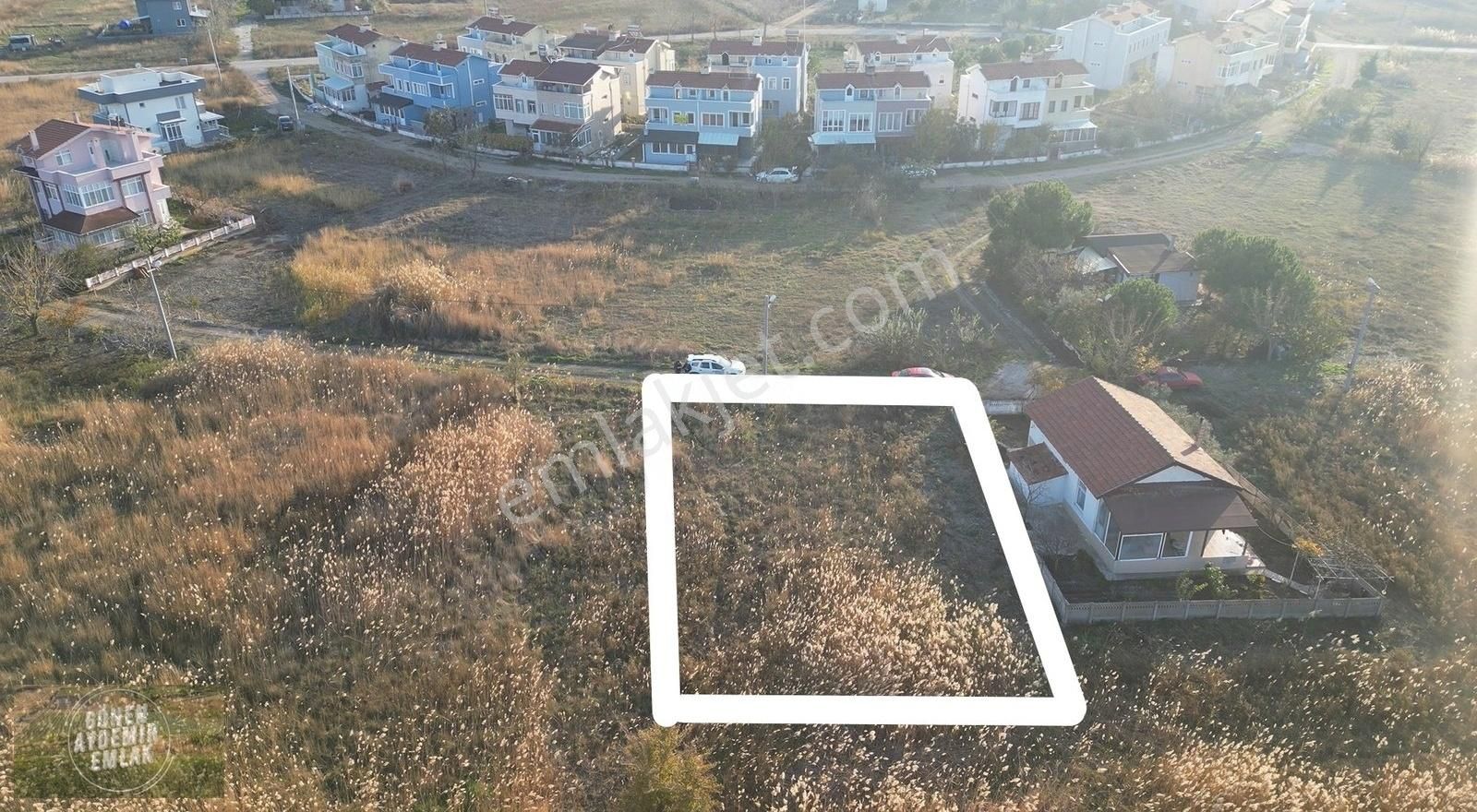 Denizkent Çifteçeşmelerde 299m² Projesi Hazır Villa Arsası