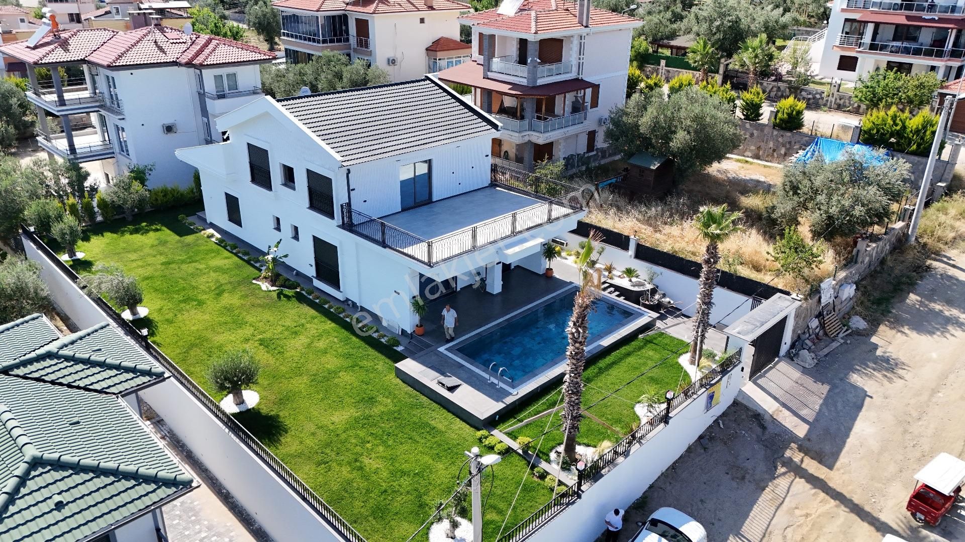 Balıkesir Altınoluk'ta Özel Havuzlu Ultra Lüks Villa