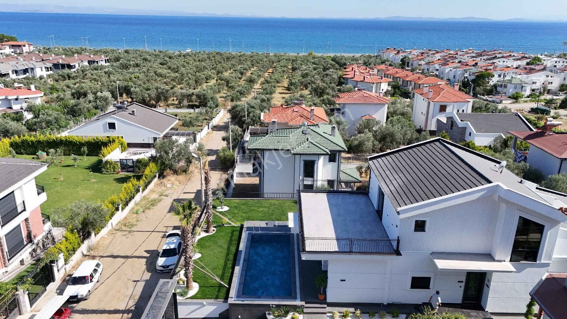 Balıkesir Altınoluk'ta Özel Havuzlu Ultra Lüks Villa - Görsel 4