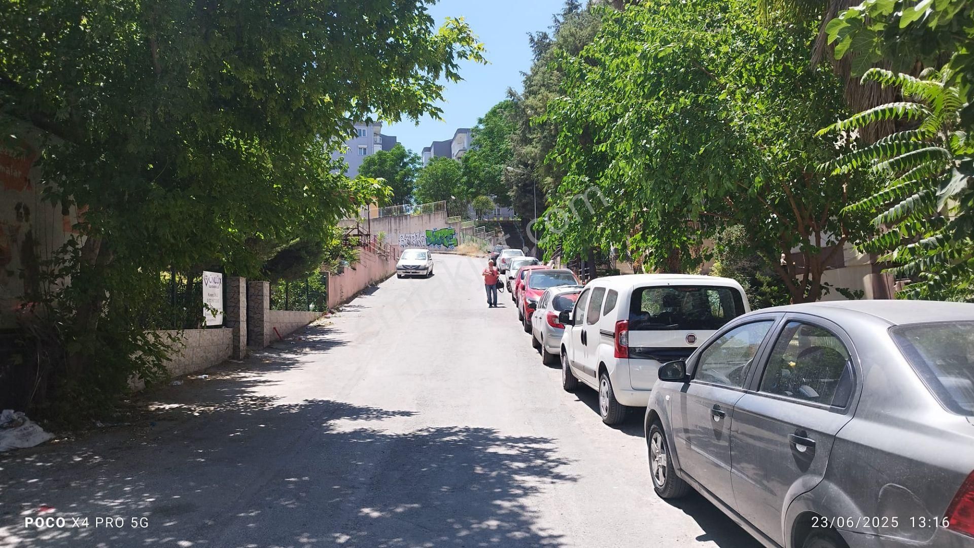 Buca Atatürk Mh.site İçinde 3+1 Geniş Ve Ferah Satılık Daire!!!