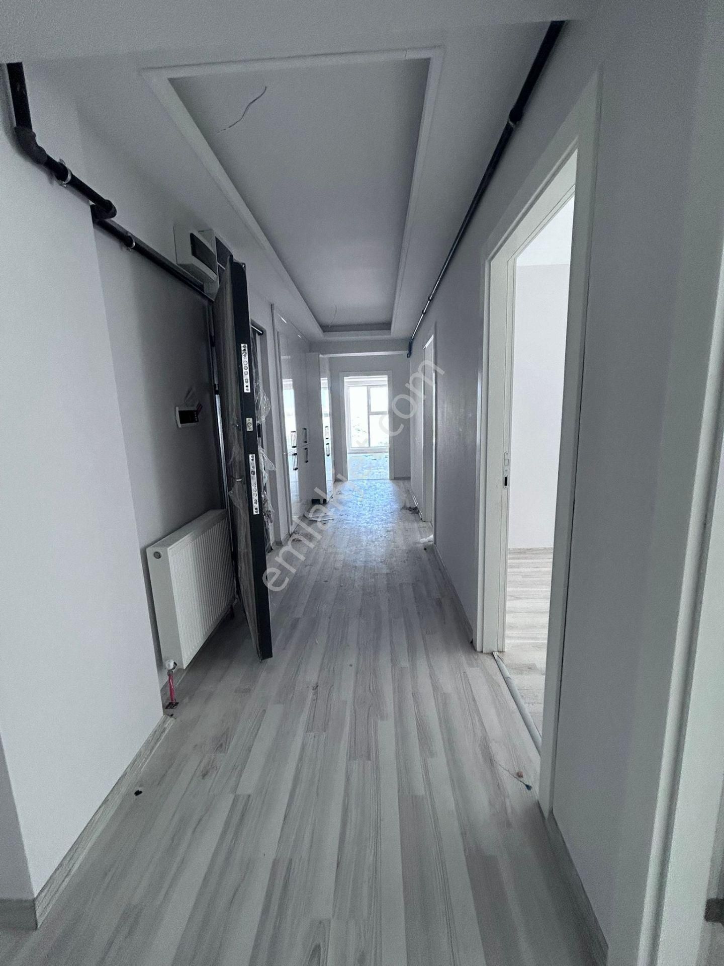 Boğaziçi'nde Sıfır Binada Manzara Cephe 3+1 120 M2 Arakat Daire.