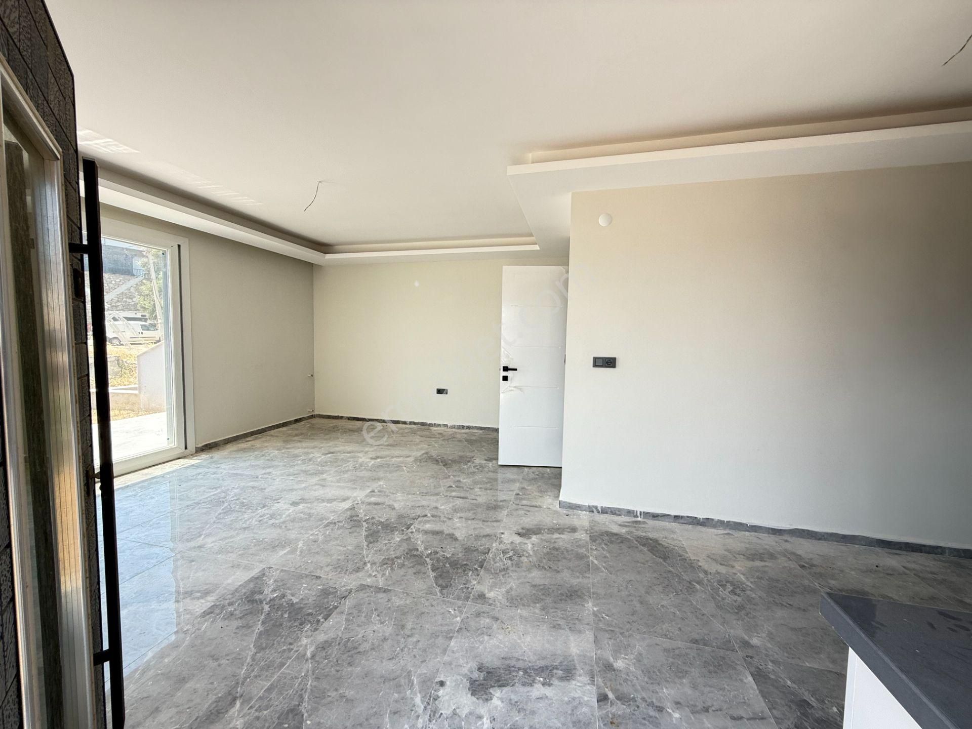 Seferihisar Doğanbey'de Satılık Deniz Manzaralı Bahçeli 3+1 Sıfır Villa - Görsel 17