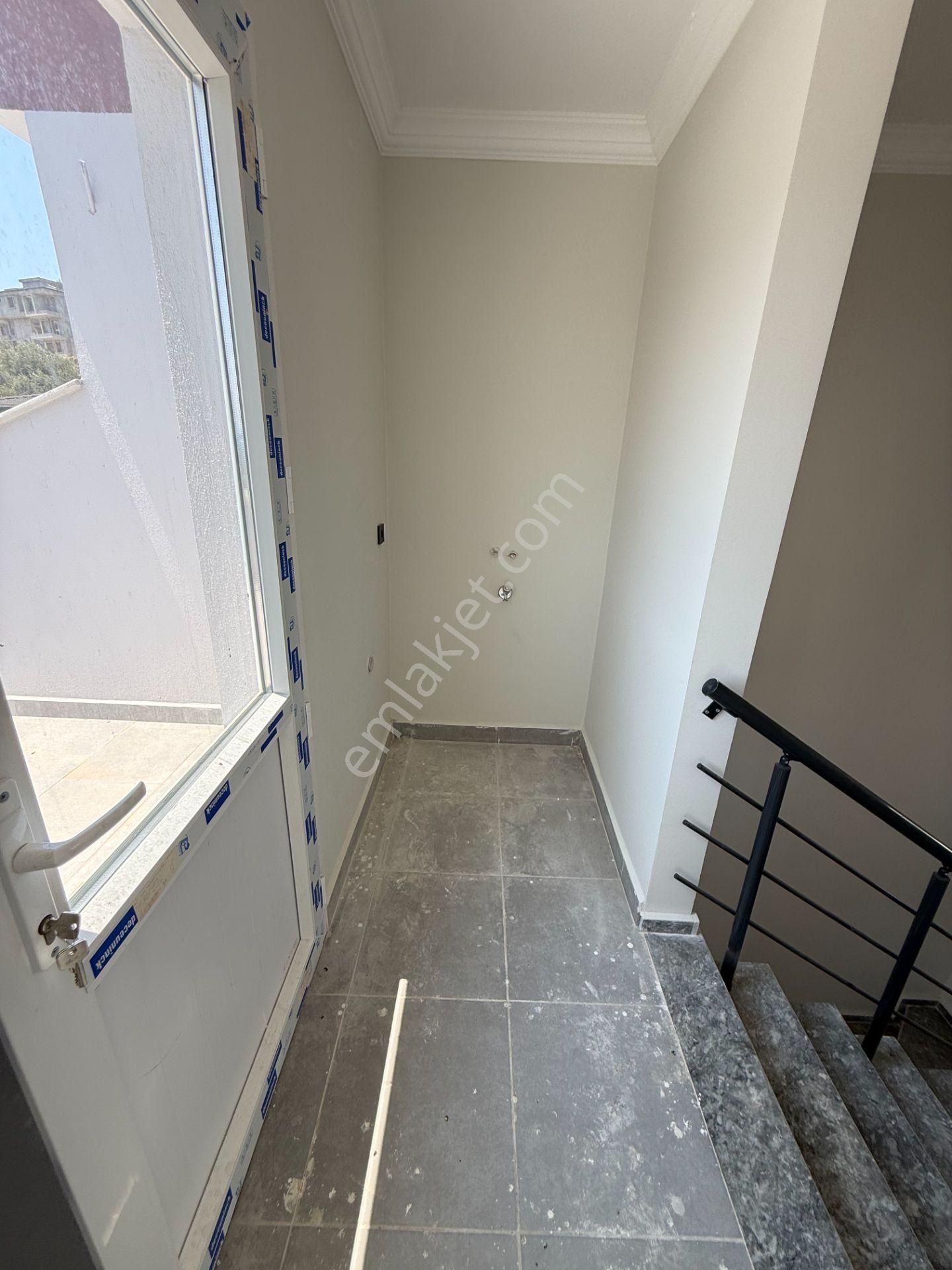 Seferihisar Doğanbey'de Satılık Deniz Manzaralı Bahçeli 3+1 Sıfır Villa - Görsel 28