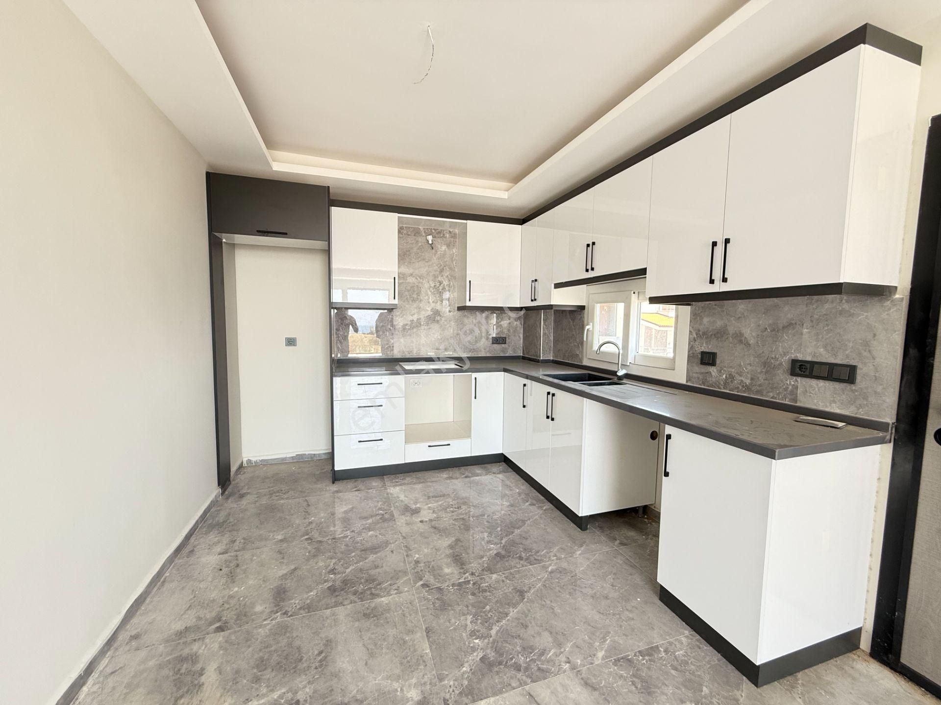 Seferihisar Doğanbey'de Satılık Deniz Manzaralı Bahçeli 3+1 Sıfır Villa - Görsel 18