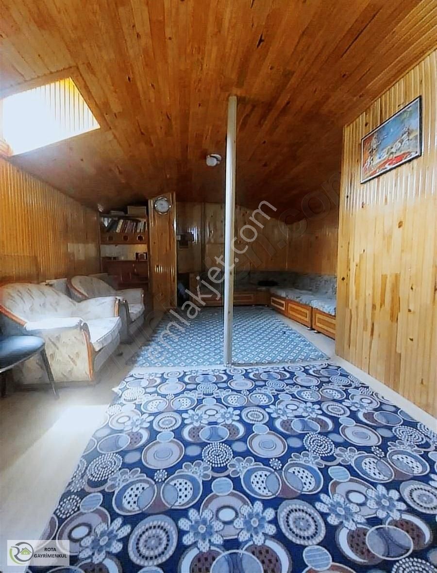 Rota Gm'den Şükrüpaşa'da Çatıkatı İle Baraber 3+1 Satılık Daire