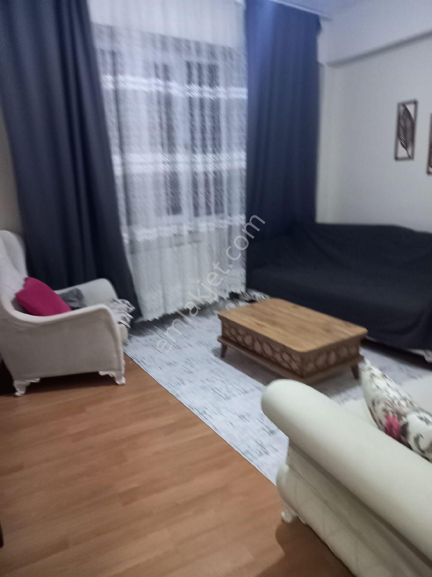 Sakarya2 Caddesine Yakın Satılık 2+1