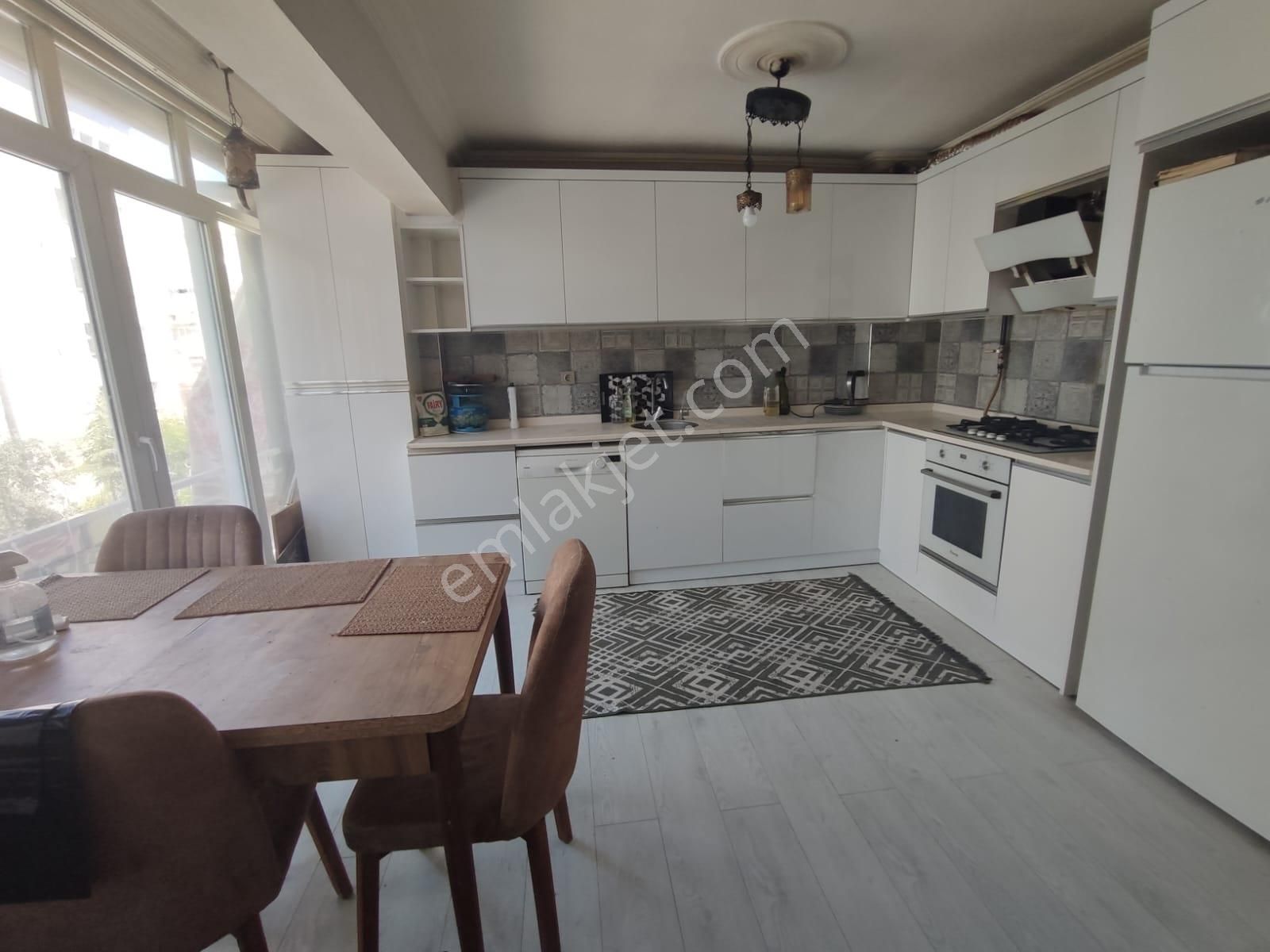 Şehitler De Memura Kiralık Ful Eşyalı 2+1 2.kat Daire 23.000 Tl