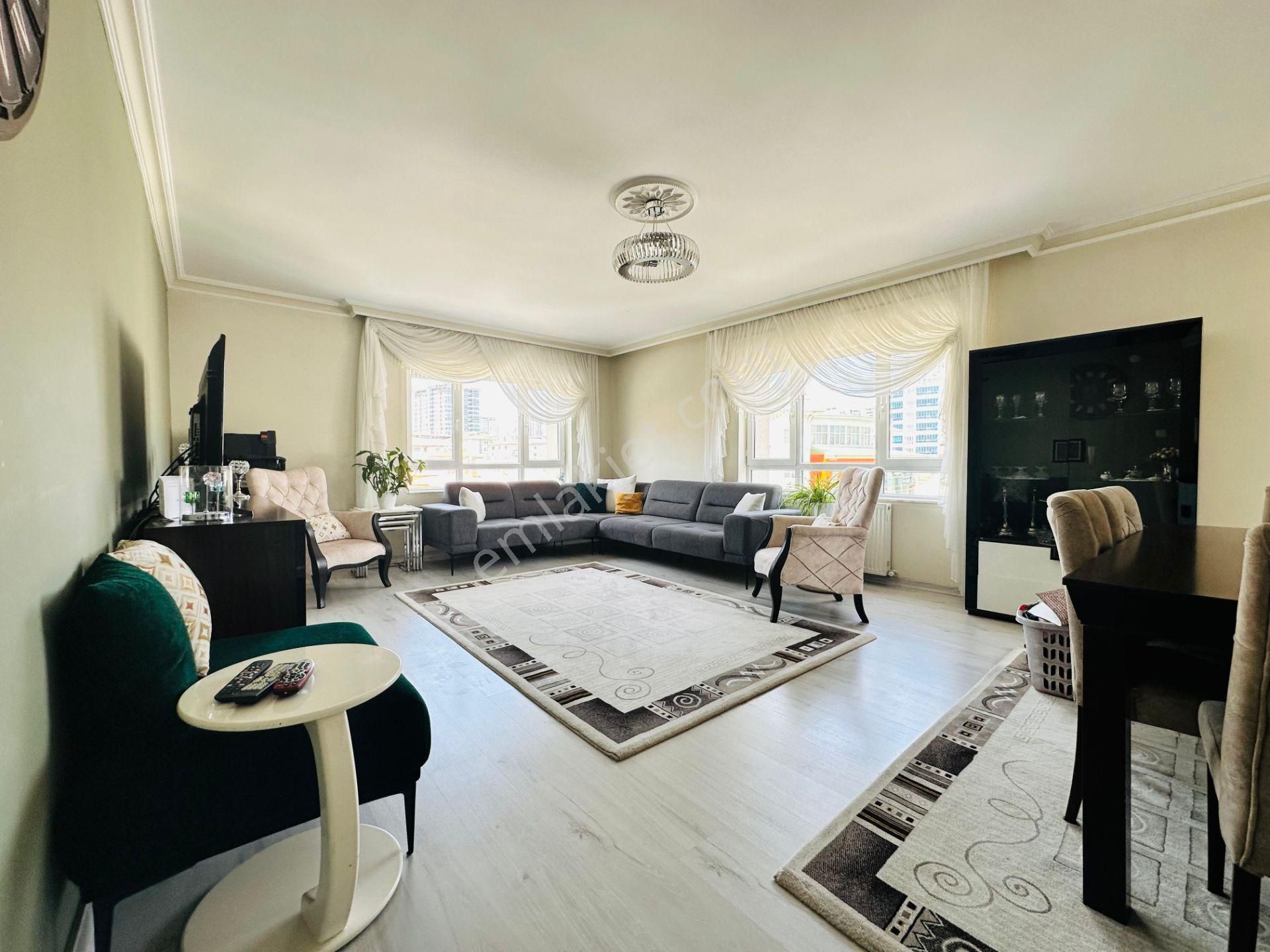 Çiftçioğullarından Asansörlü Site İçerisinde Merkezi Konumda 3+1 Daire