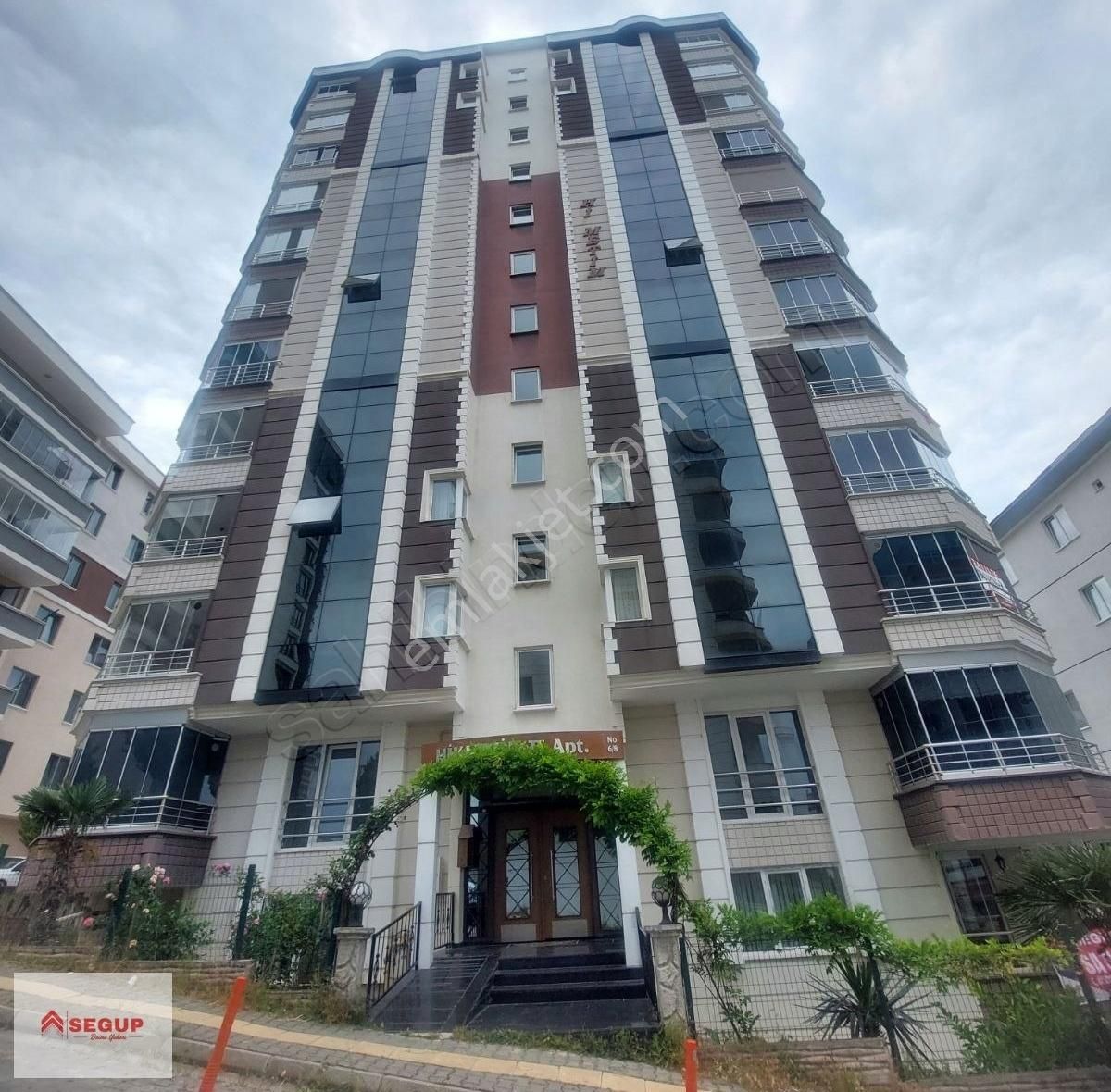 Segup'tan Cağaloğlu Küçükpazar Arkasında Satılık 3+1 Daire