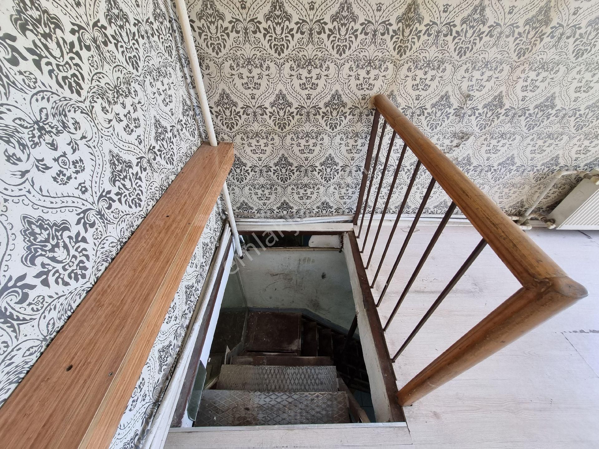 G.dr.tevfik Sağlam Caddesi'nde Lokman Hekim Hast.mevkii 30m2 Depolu Satılık Dükkan - Görsel 19