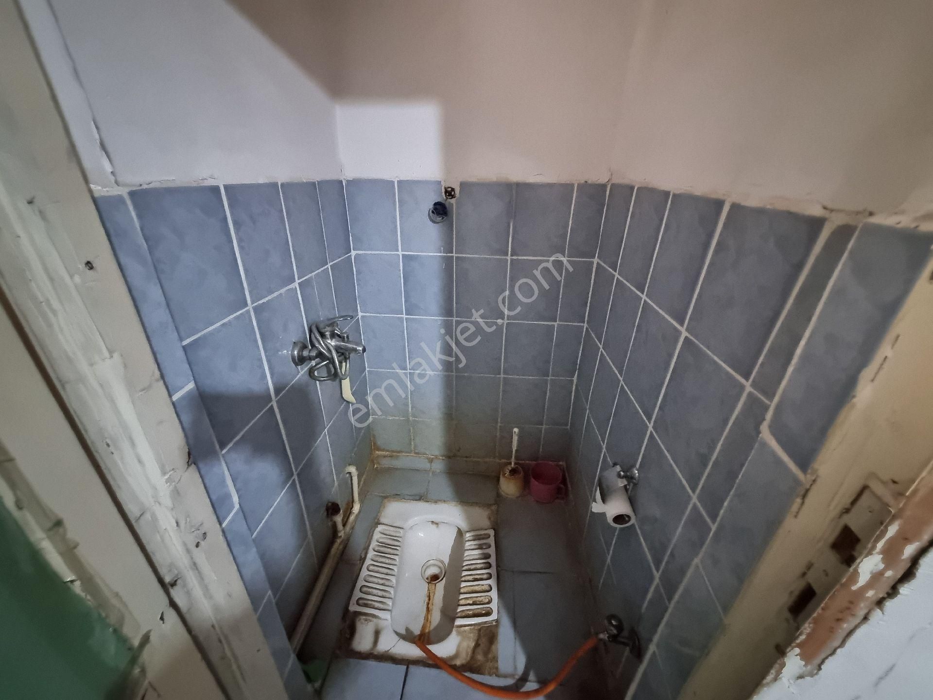 G.dr.tevfik Sağlam Caddesi'nde Lokman Hekim Hast.mevkii 30m2 Depolu Satılık Dükkan - Görsel 26