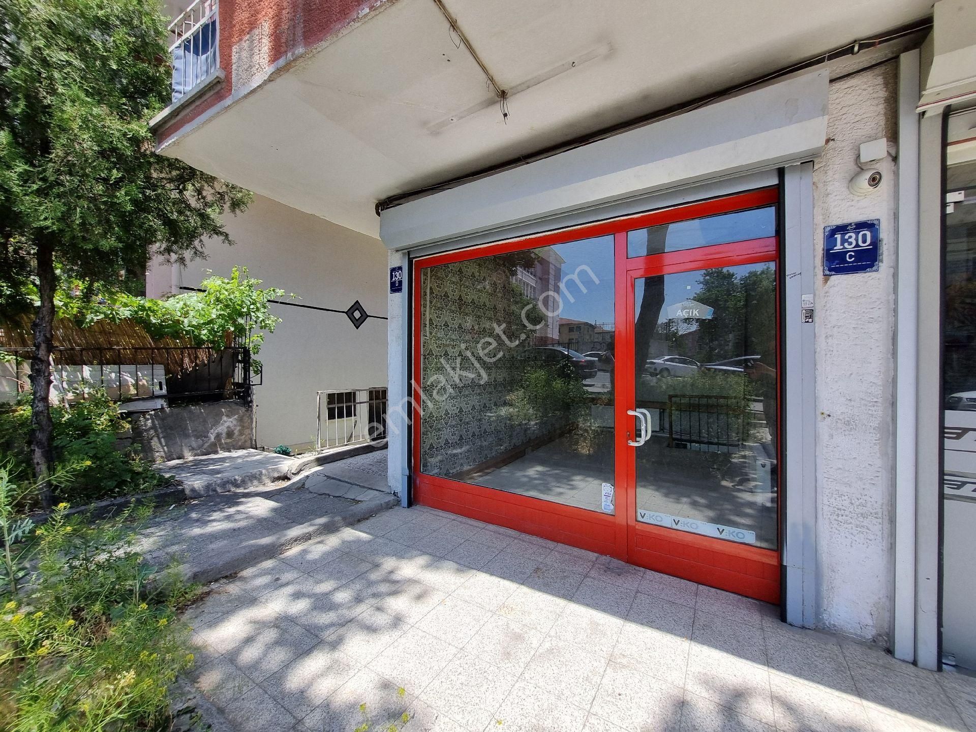 G.dr.tevfik Sağlam Caddesi'nde Lokman Hekim Hast.mevkii 30m2 Depolu Satılık Dükkan - Görsel 4