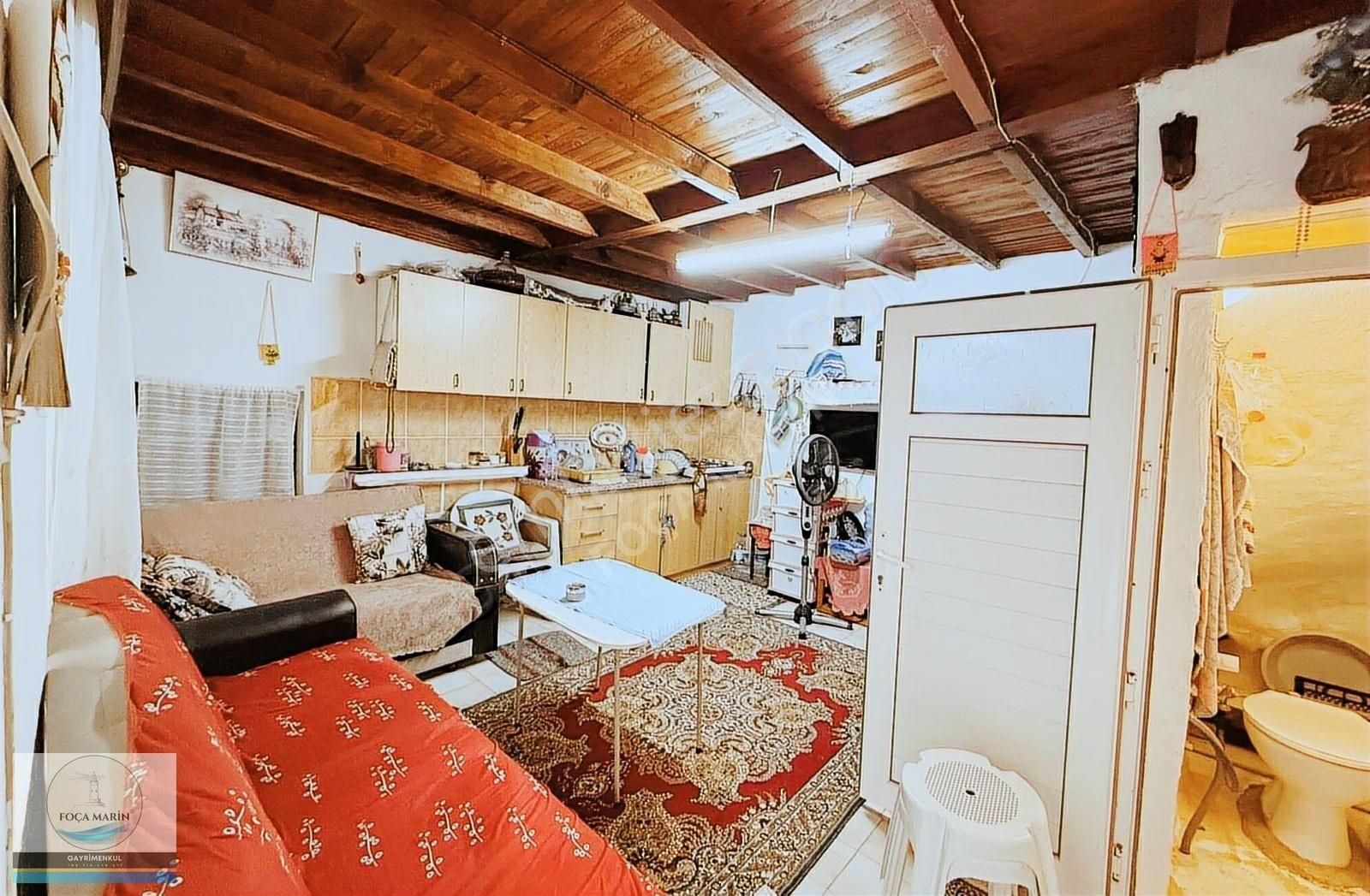 Yenifoça Marina'ya Çok Yakın, Mükemmel Lokasyonda Taş Ev - Görsel 12