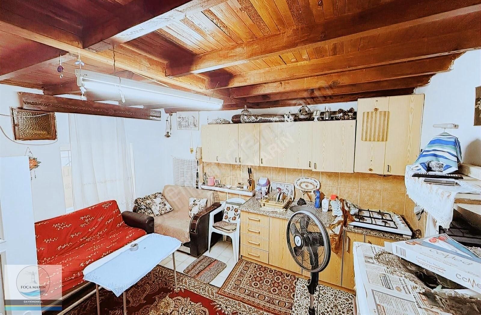 Yenifoça Marina'ya Çok Yakın, Mükemmel Lokasyonda Taş Ev - Görsel 13