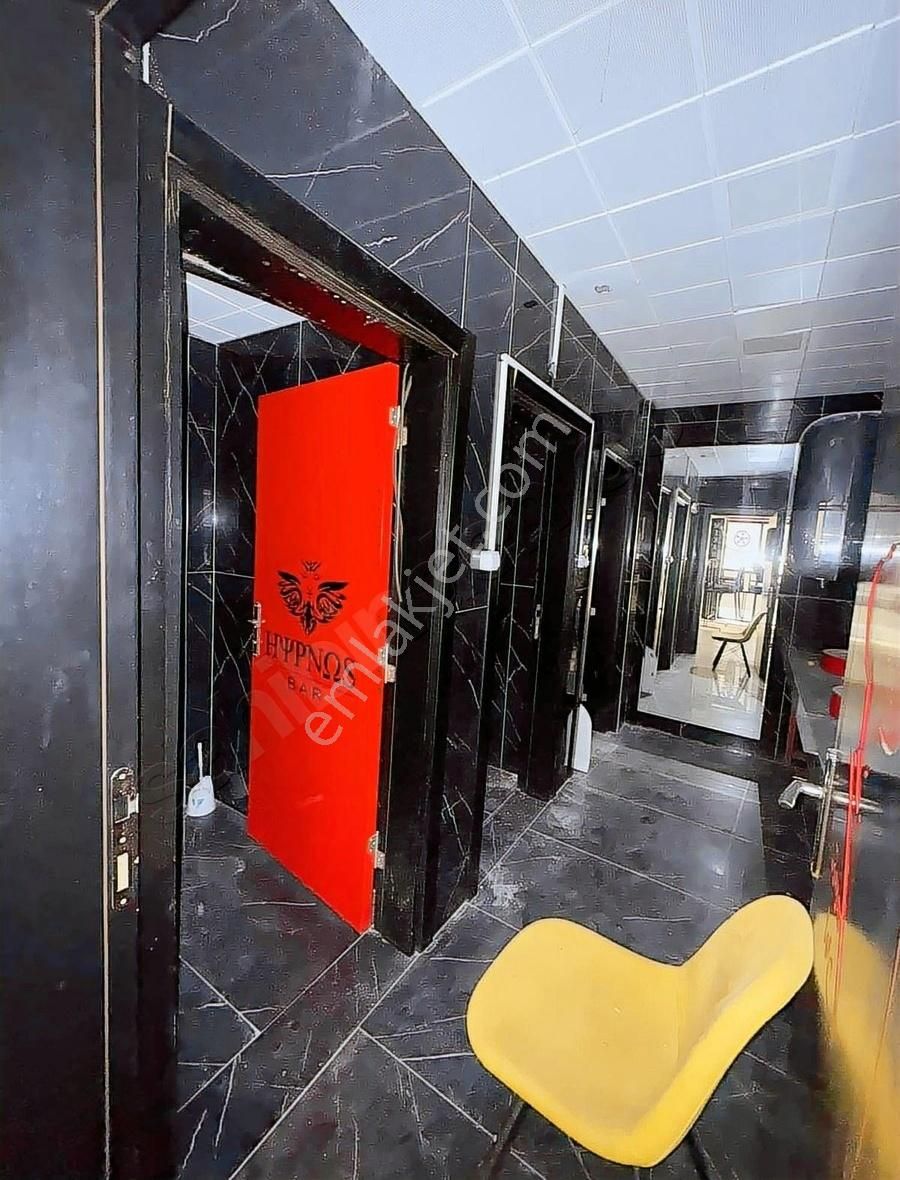 Evrim Emlak'tan Kiralık 3 Katlı Dükkan
