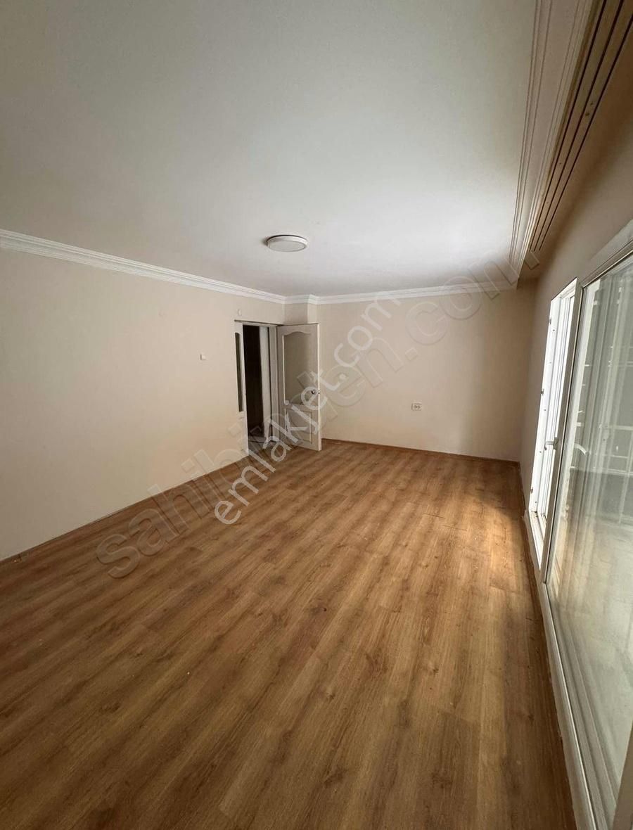 Atatürk Eğ. Ar. Hastanesine Yakın 2+1 Geniş Bahçeli 70 M2 Daire