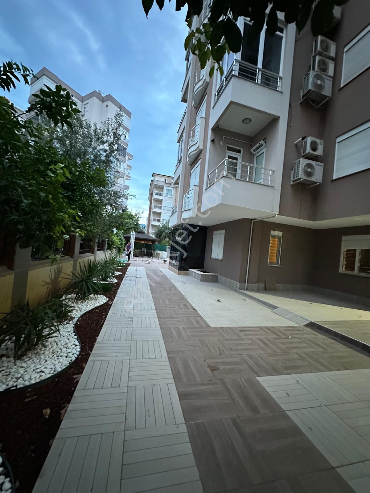 Konyaaltı Liman Mahallesi 2+1 Havuzlu Sıfır Eşyalı Daire - Görsel 23