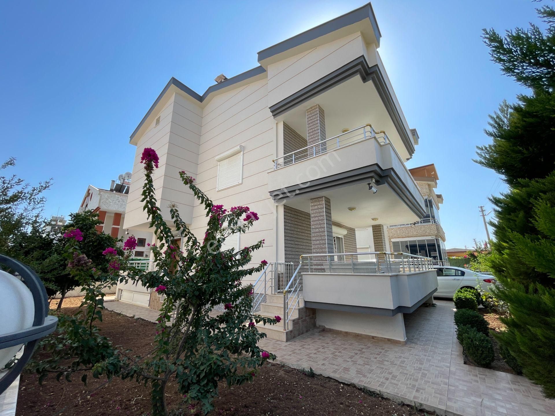 Didim Altınkum Mah. 4+1 Ayrı Mutfak Tam Müstakil Bahçeli Villa