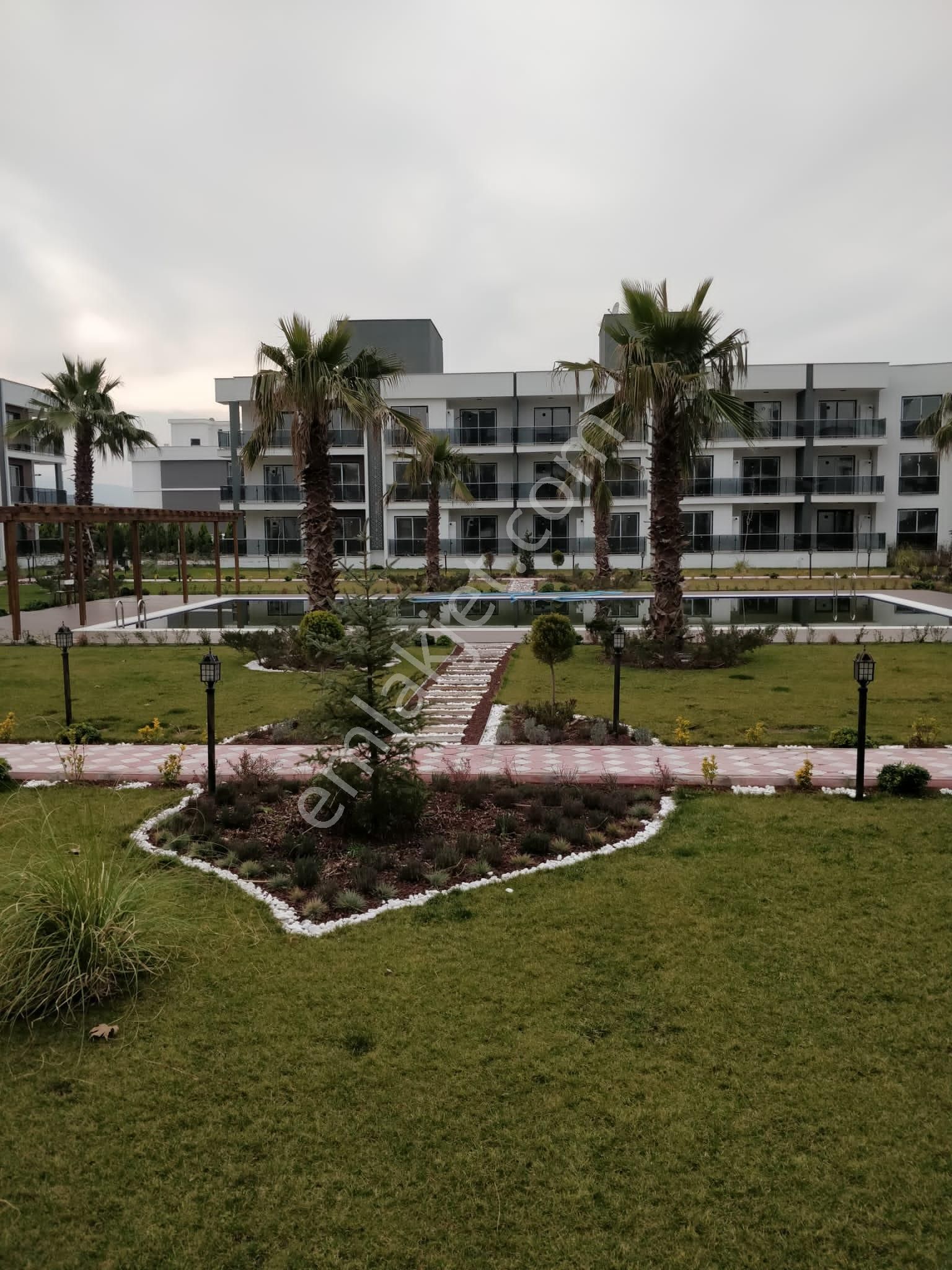 Manisa Muradiye Villalar Bölgesi Havuzlu1+1 Eşyalı Satılık Daire - Görsel 21