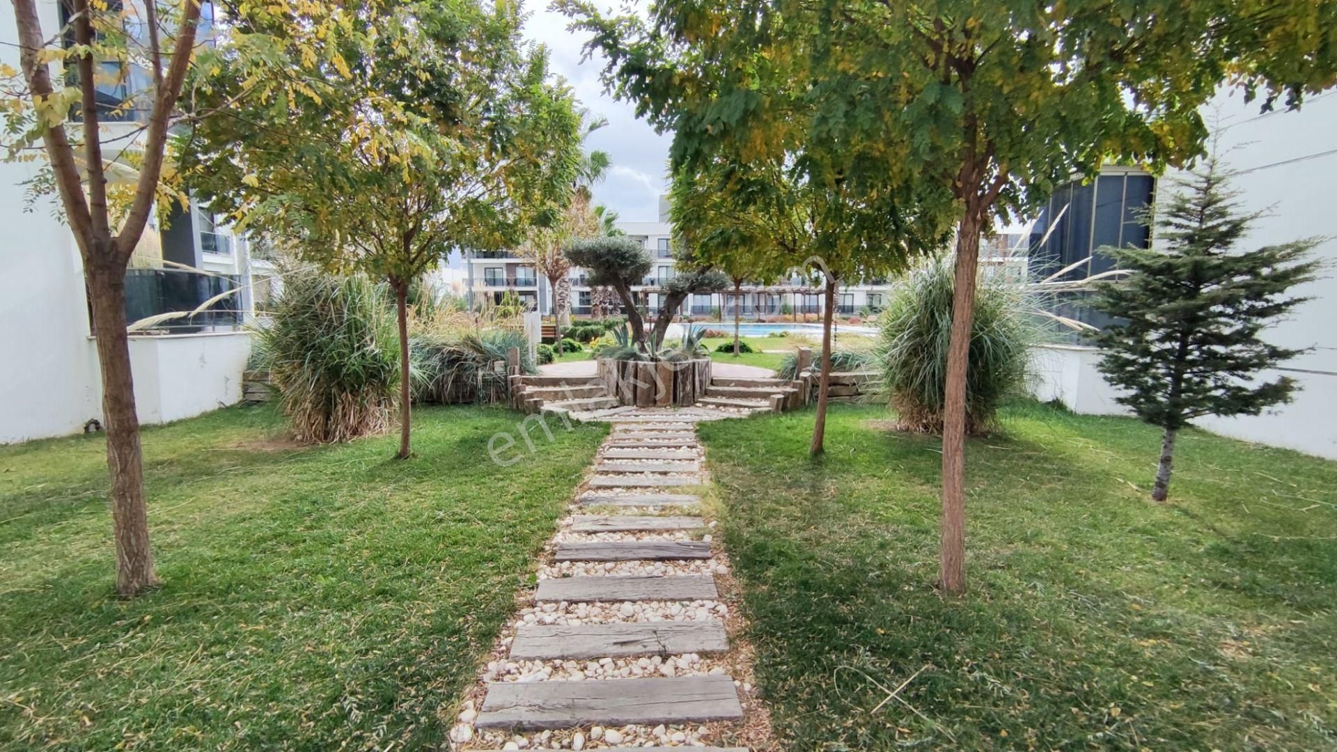 Manisa Muradiye Villalar Bölgesi Havuzlu1+1 Eşyalı Satılık Daire - Görsel 27