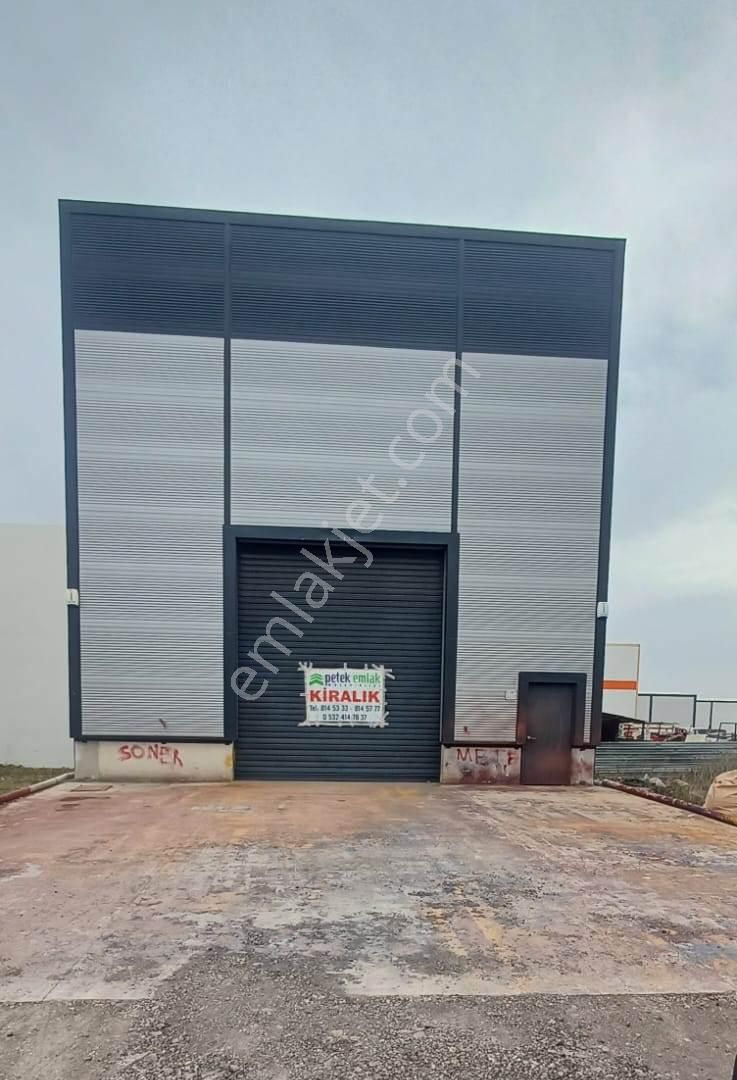 Petek Emlak'tan Kahramankazan Yeni Sanayide 120m2 Kiralık Dükkan