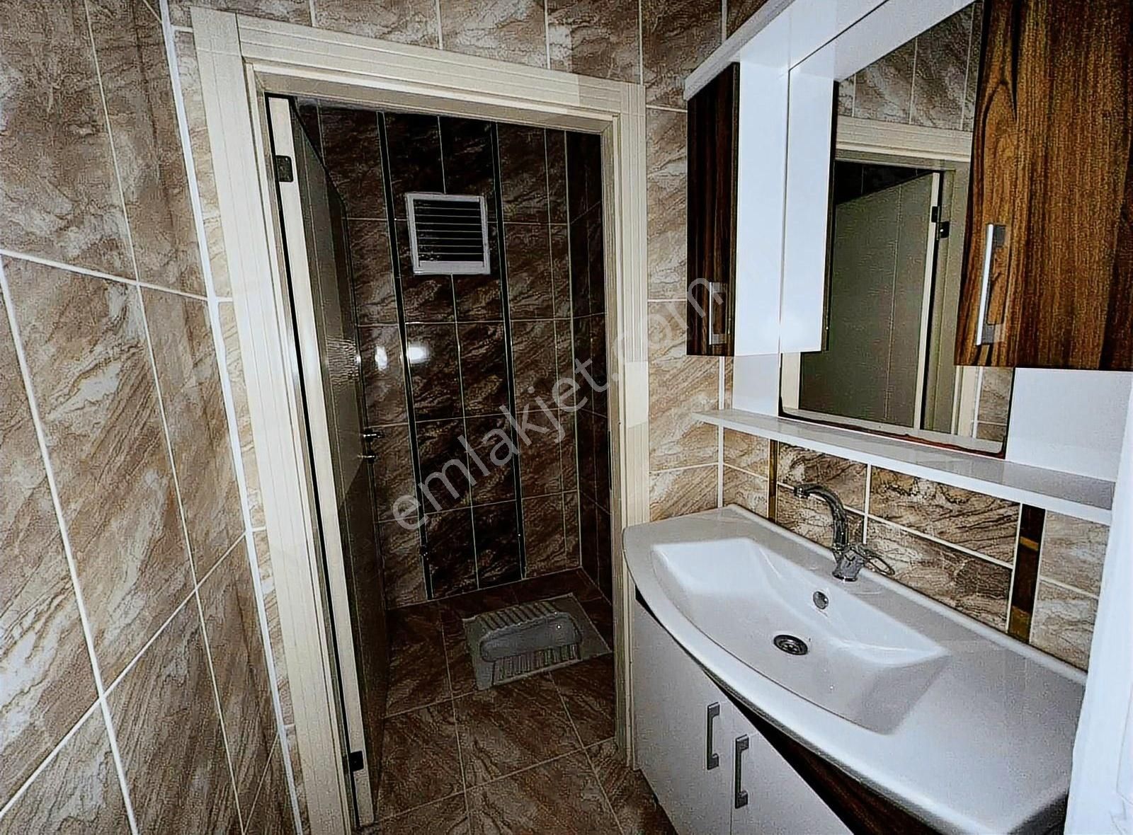 |ozandan Çarşı Merkezde Site İçerisinde Satılık 3+1 Daire|