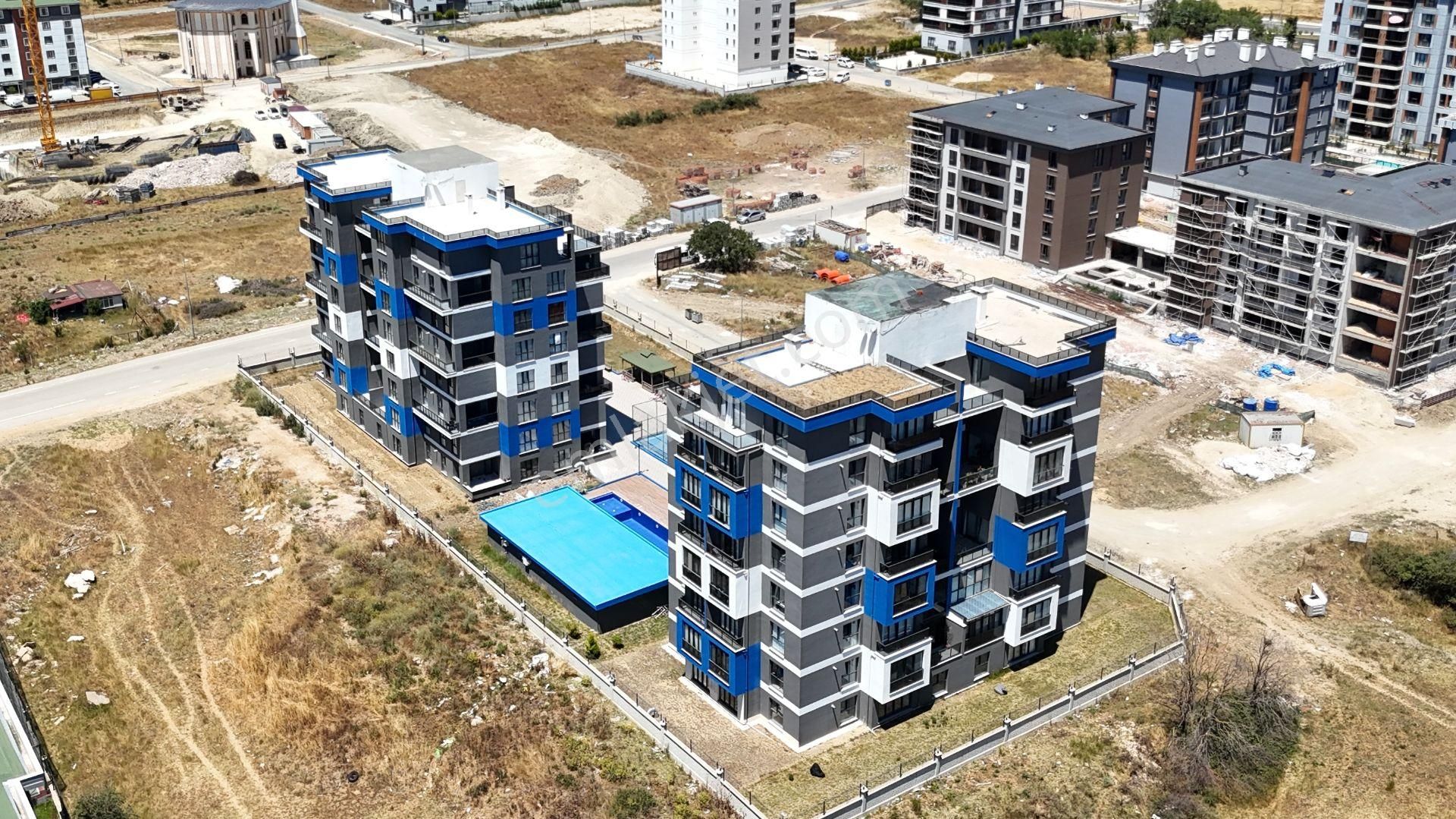 Çerkezköy Tepe Maranda Blue Sitesinde 2+1 Satılık Daire