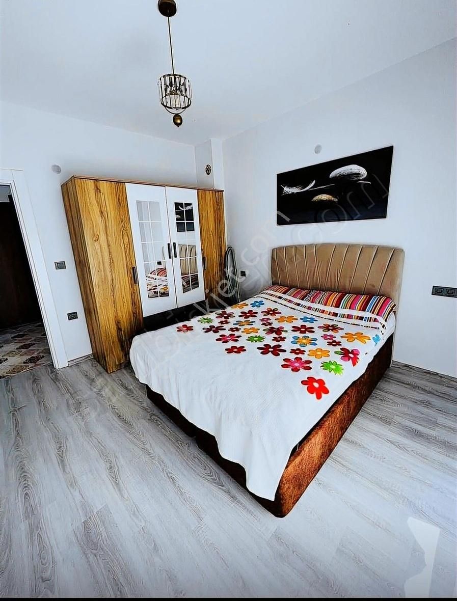 Dostlardan Altınovada Eşyalı Satılık 1+1 Daire - Görsel 5