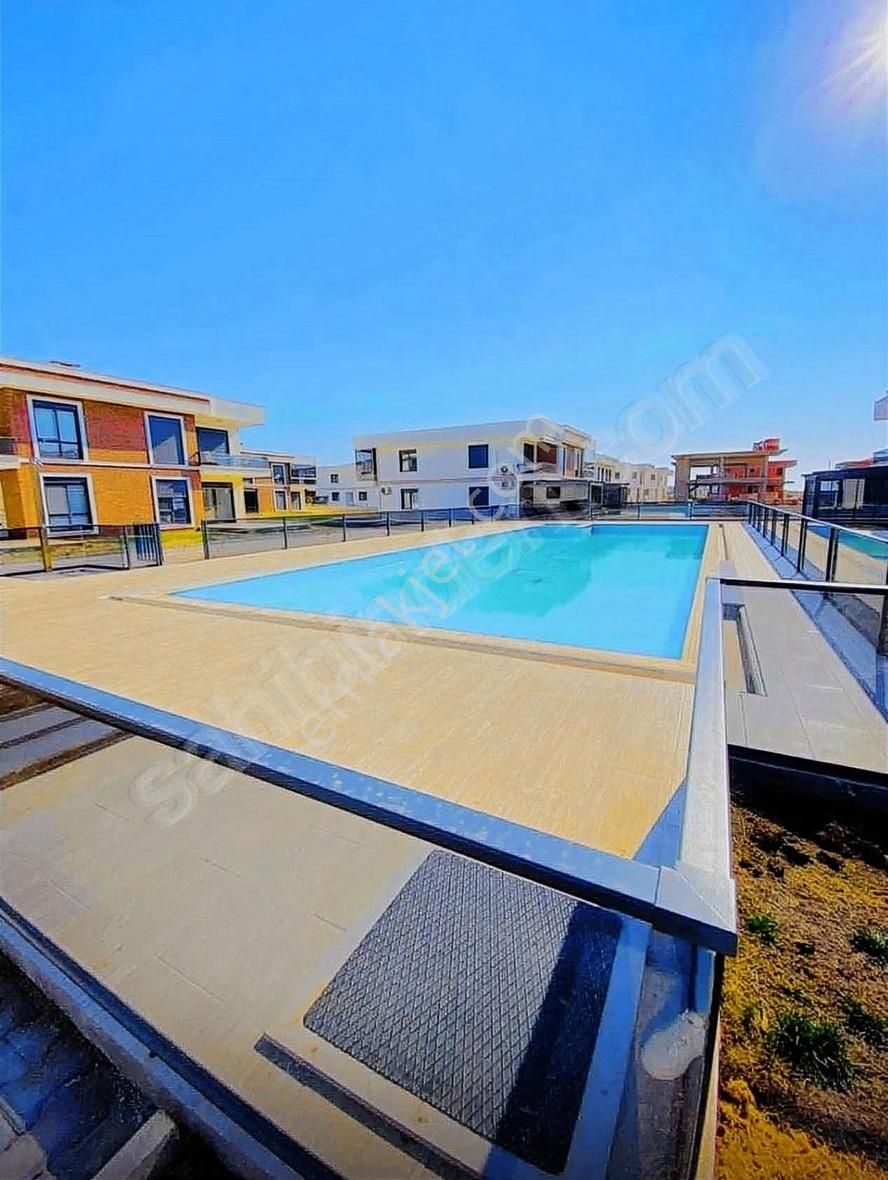 Dostlardan Altınovada Eşyalı Satılık 1+1 Daire - Görsel 15