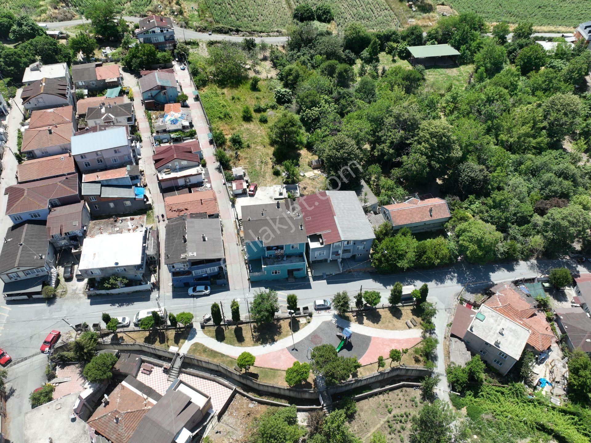 Satılık Arnavutköy Bölgesinde Durusu Köy İçinde Hisseli Tarla