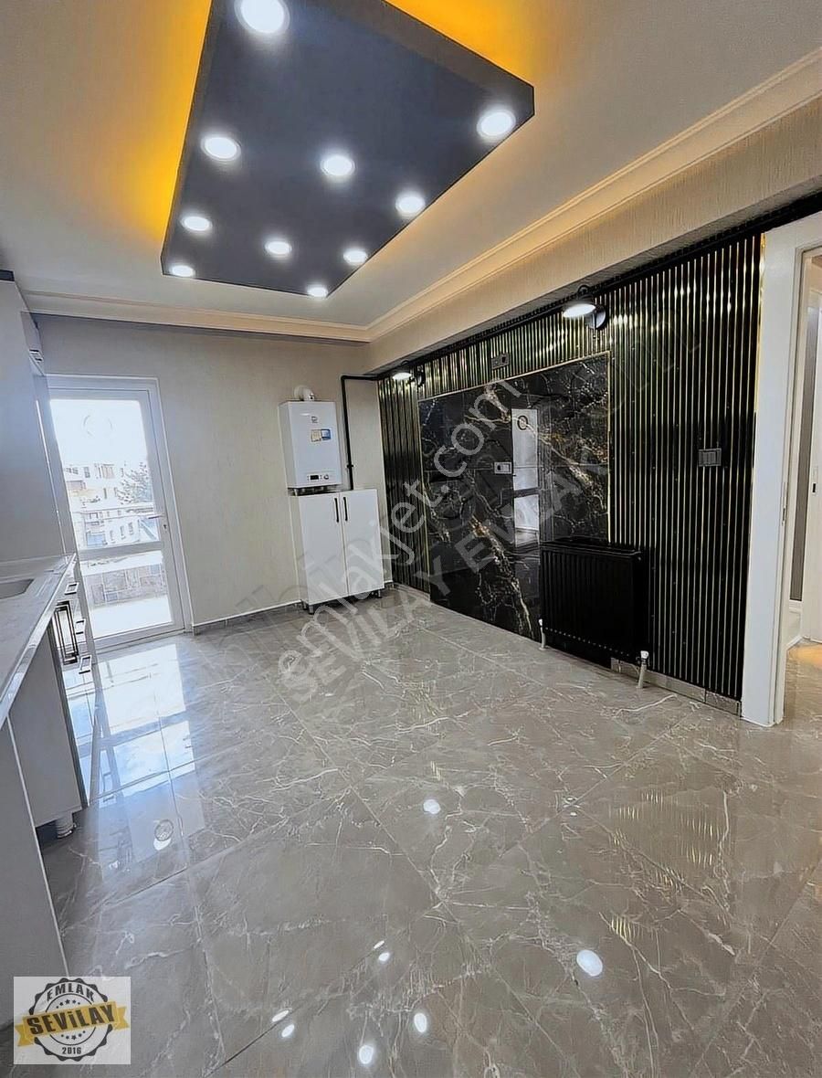 Uyanış Mahallesi Yeni Binada Yüksek Giriş 4+1 Daire
